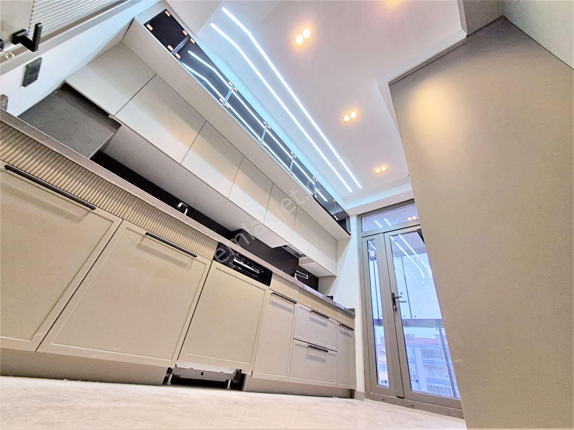 🌀gültaş Emlaktan Edremitte Satılık 3+1 Ultra Lüx Asansörlü Daire - Görsel 3