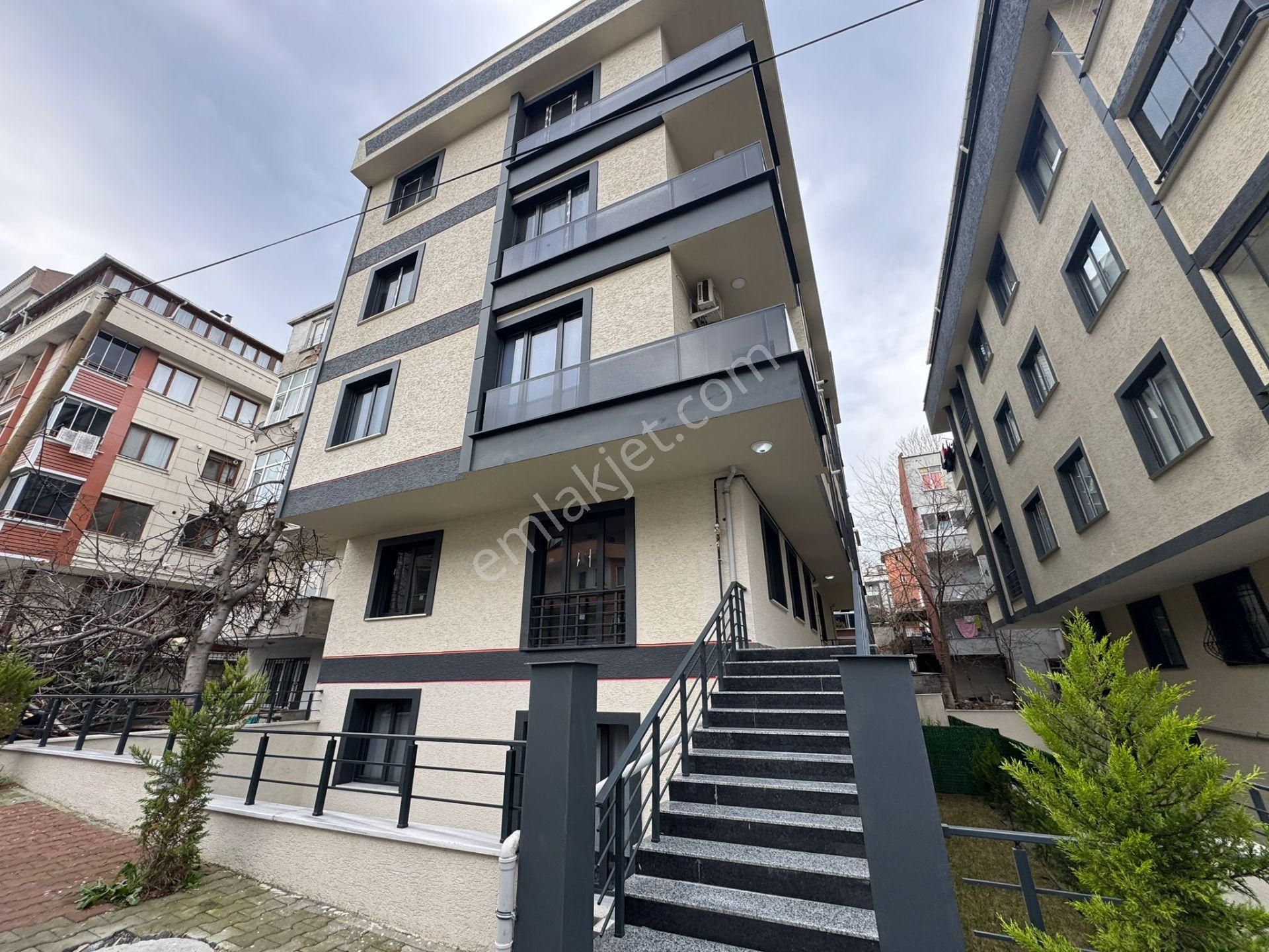 Beylikdüzü Yakuplu Da Satılık 4+2 Dublex Metrobüse Yürüme 10 Dk