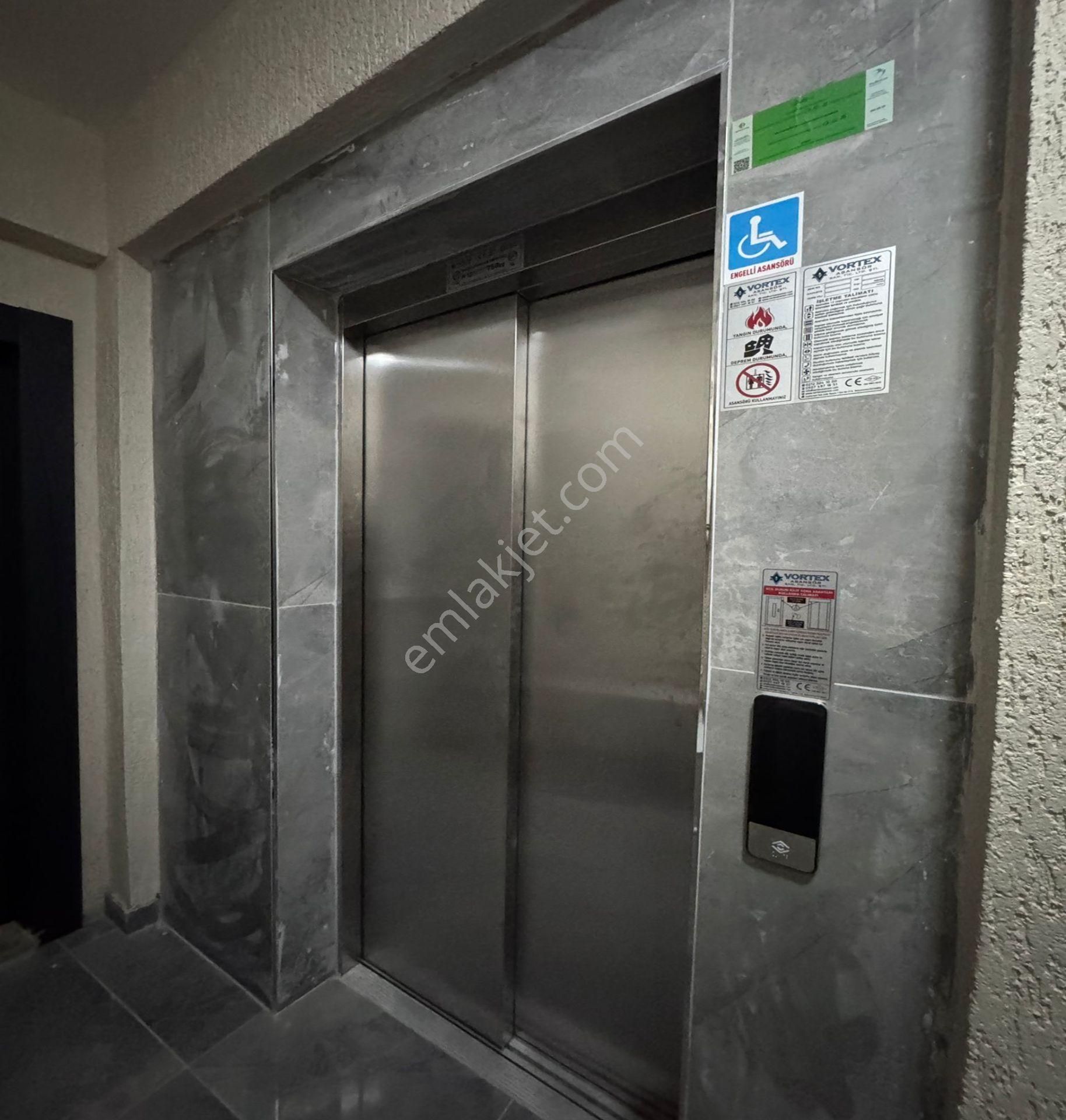 Beylikdüzü Yakuplu Da Satılık 4+2 Dublex Metrobüse Yürüme 10 Dk - Görsel 3