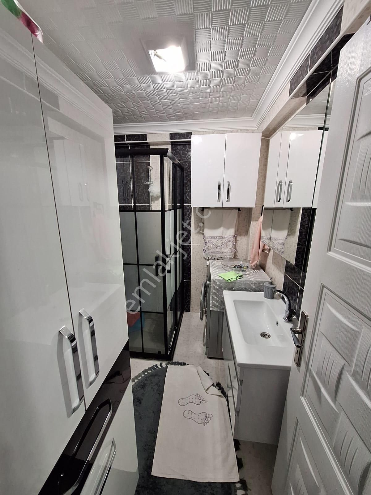 Yalova Esenköyde Satılık 2+1 90m2 Denize 100m Asansör Orta Kat Lüx Deire - Görsel 16