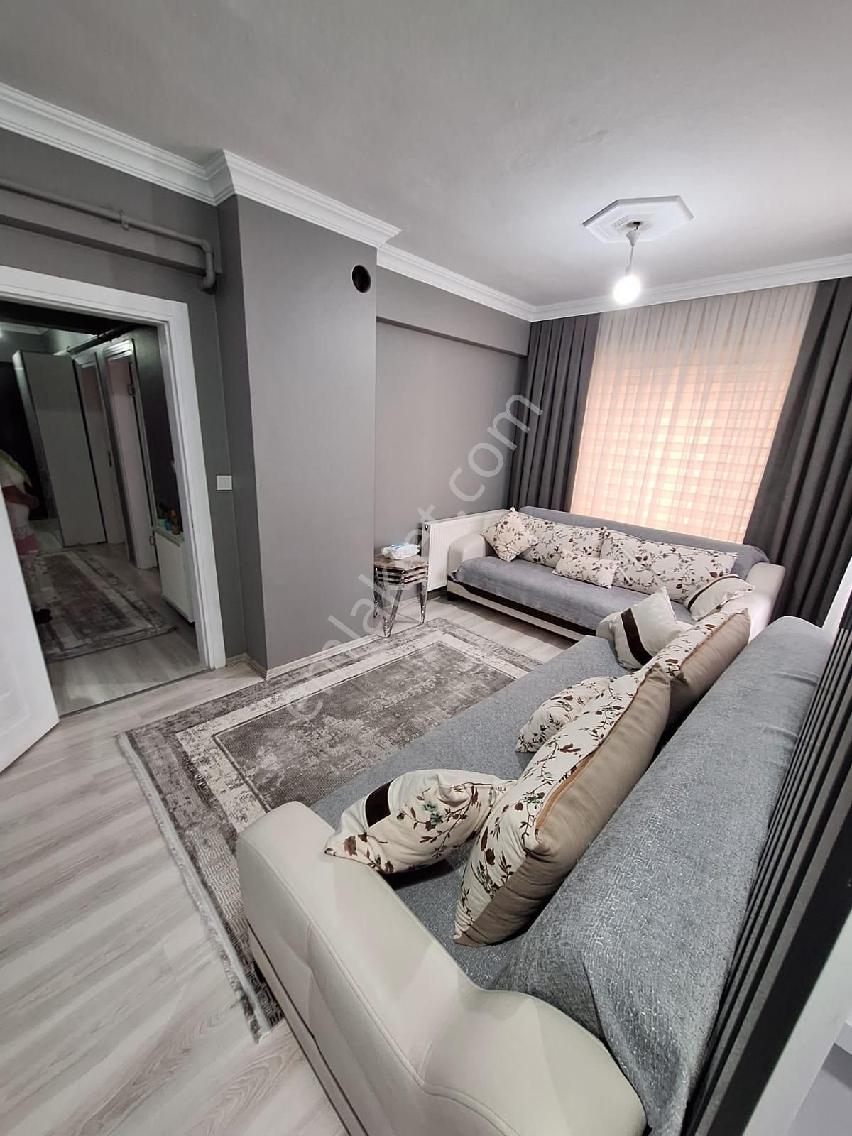Yalova Esenköyde Satılık 2+1 90m2 Denize 100m Asansör Orta Kat Lüx Deire