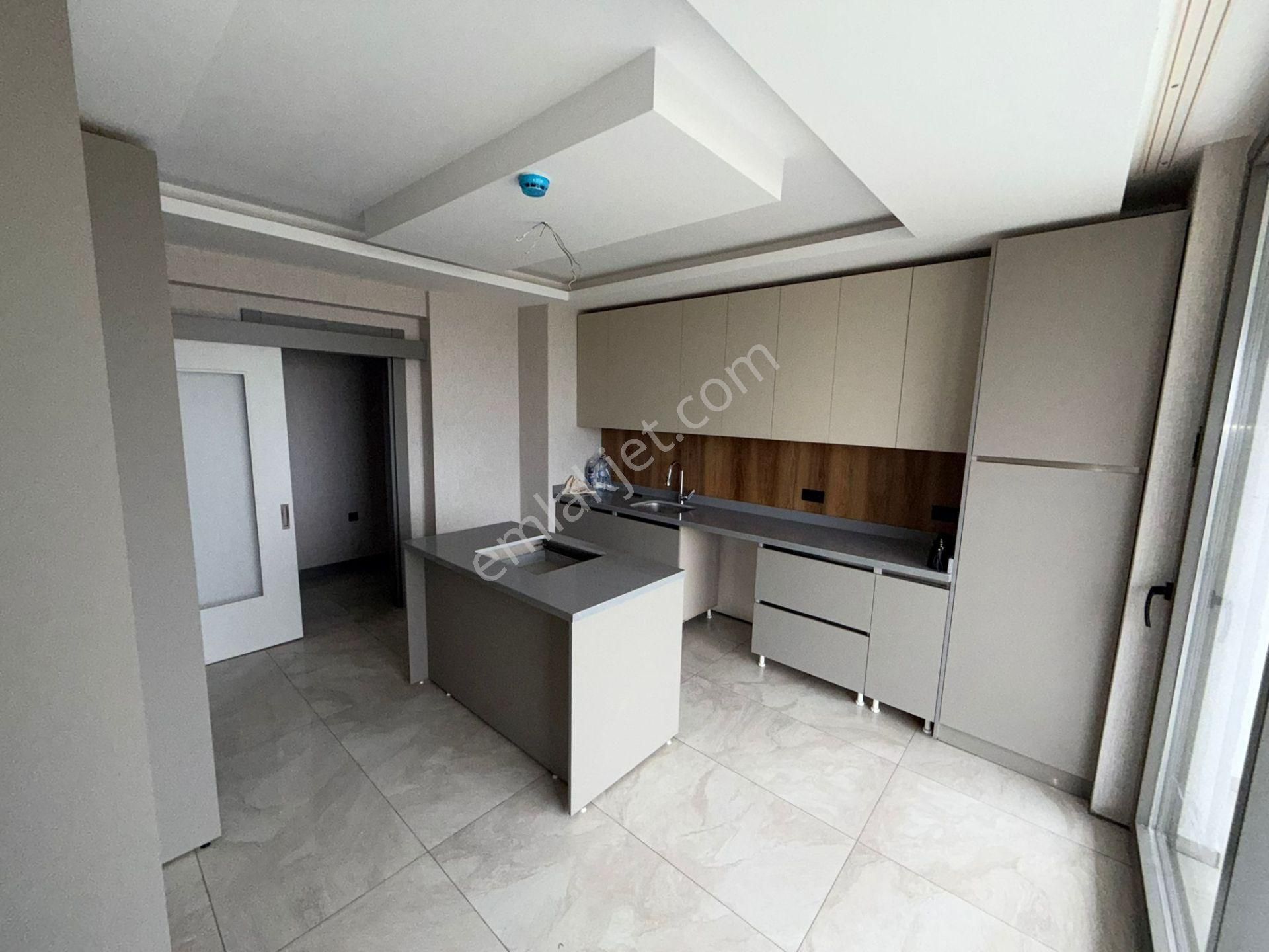 Y.mahalle Yuvaköy'de Site İçi Ultra Lüx Yapılı Sıfır 4+1 Satılık Daire