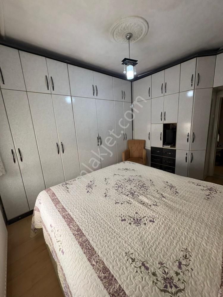 Bahçelievlerde Doğalgazlı Ful Yapılı Daire - Görsel 8