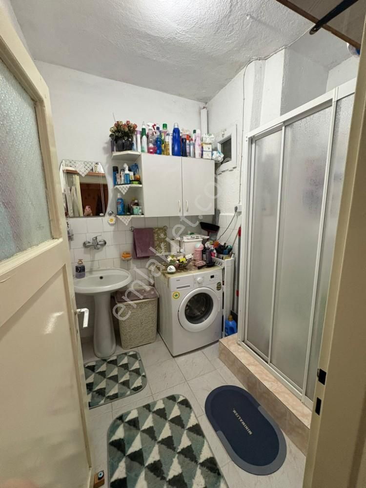 Bahçelievlerde Doğalgazlı Ful Yapılı Daire - Görsel 11