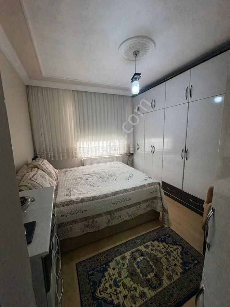 Bahçelievlerde Doğalgazlı Ful Yapılı Daire - Görsel 4