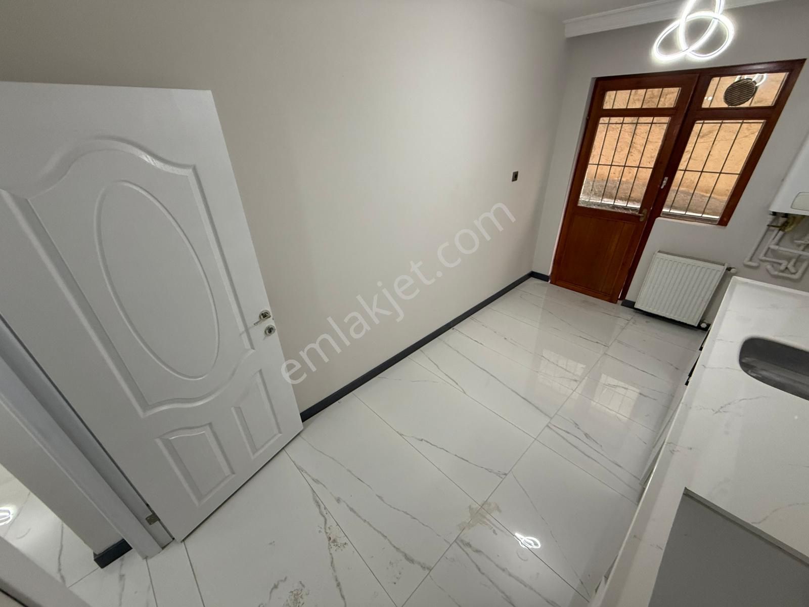 Esertepe Vadi Paraleli Düz Giriş 3+1 Lüks Yapılı - Görsel 10