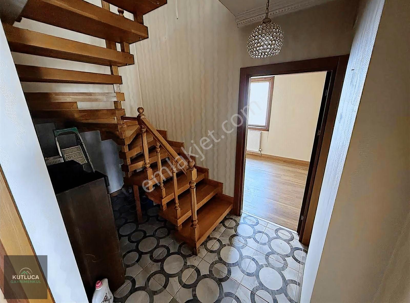 4+1 Yozgat Bulvarı Üzerinde 3 Banyolu 30 M2 Mutfaklı Asansörlü!! - Görsel 12