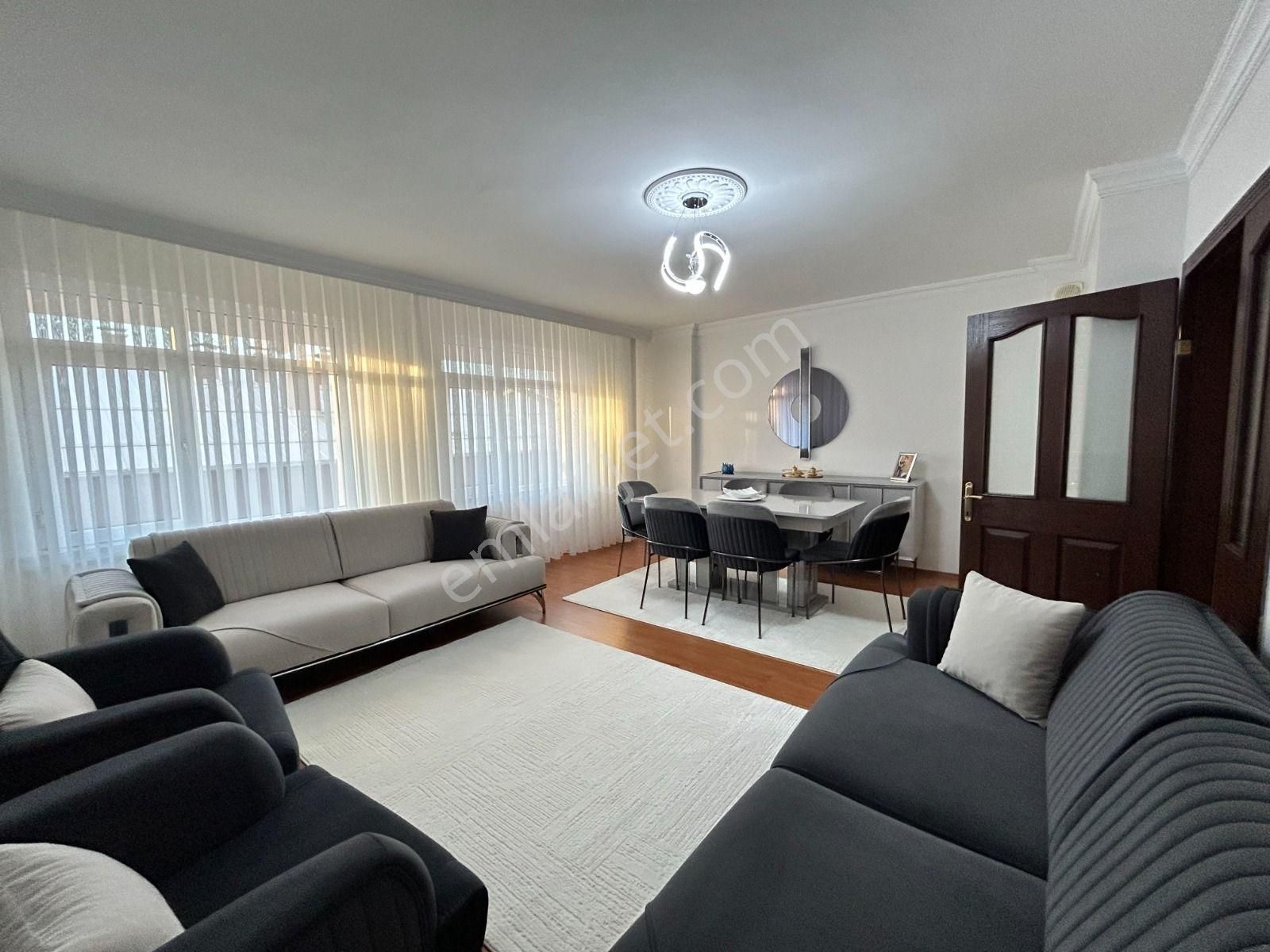 Kanaat'ten Dikmen Cadde Yakını Kat Konumunda Yapılı Geniş 3+1 - Görsel 15