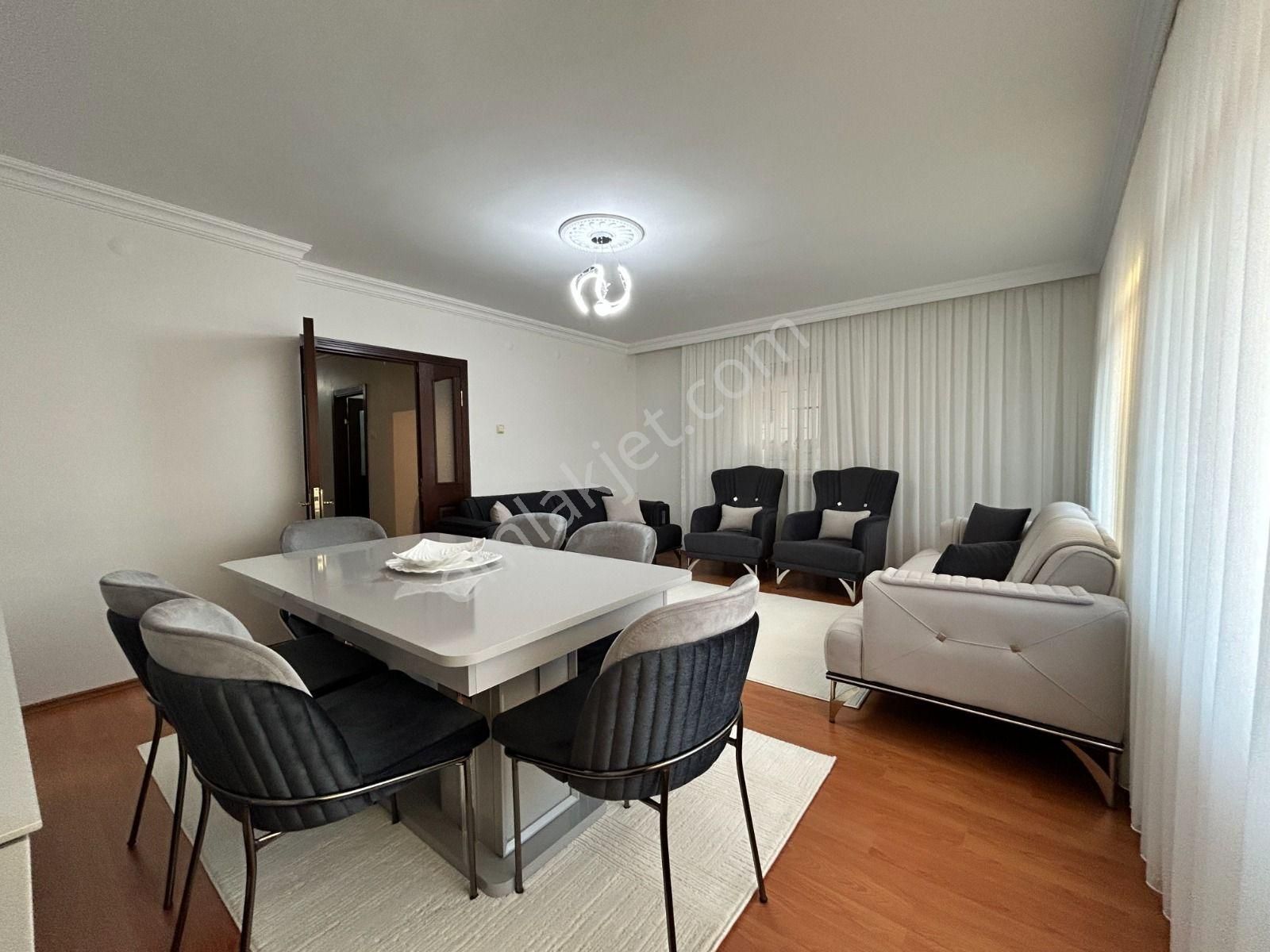 Kanaat'ten Dikmen Cadde Yakını Kat Konumunda Yapılı Geniş 3+1 - Görsel 13