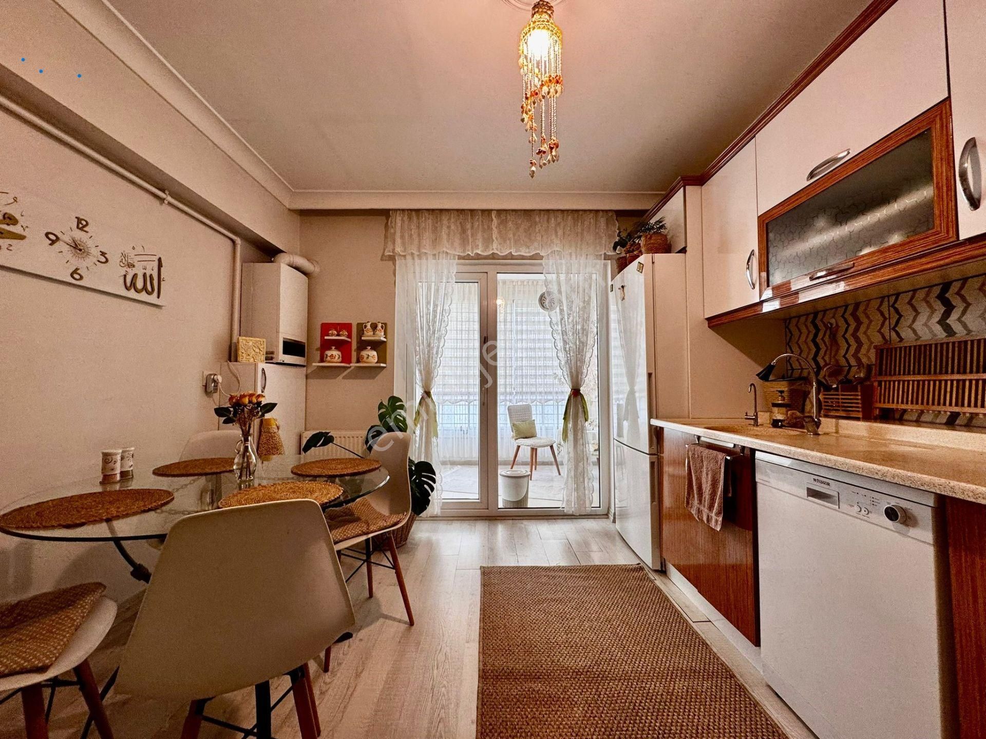 Nasip'ten Kaçırılmayacak Çift Banyolu Teras Balkonlu 3+1 - Görsel 9