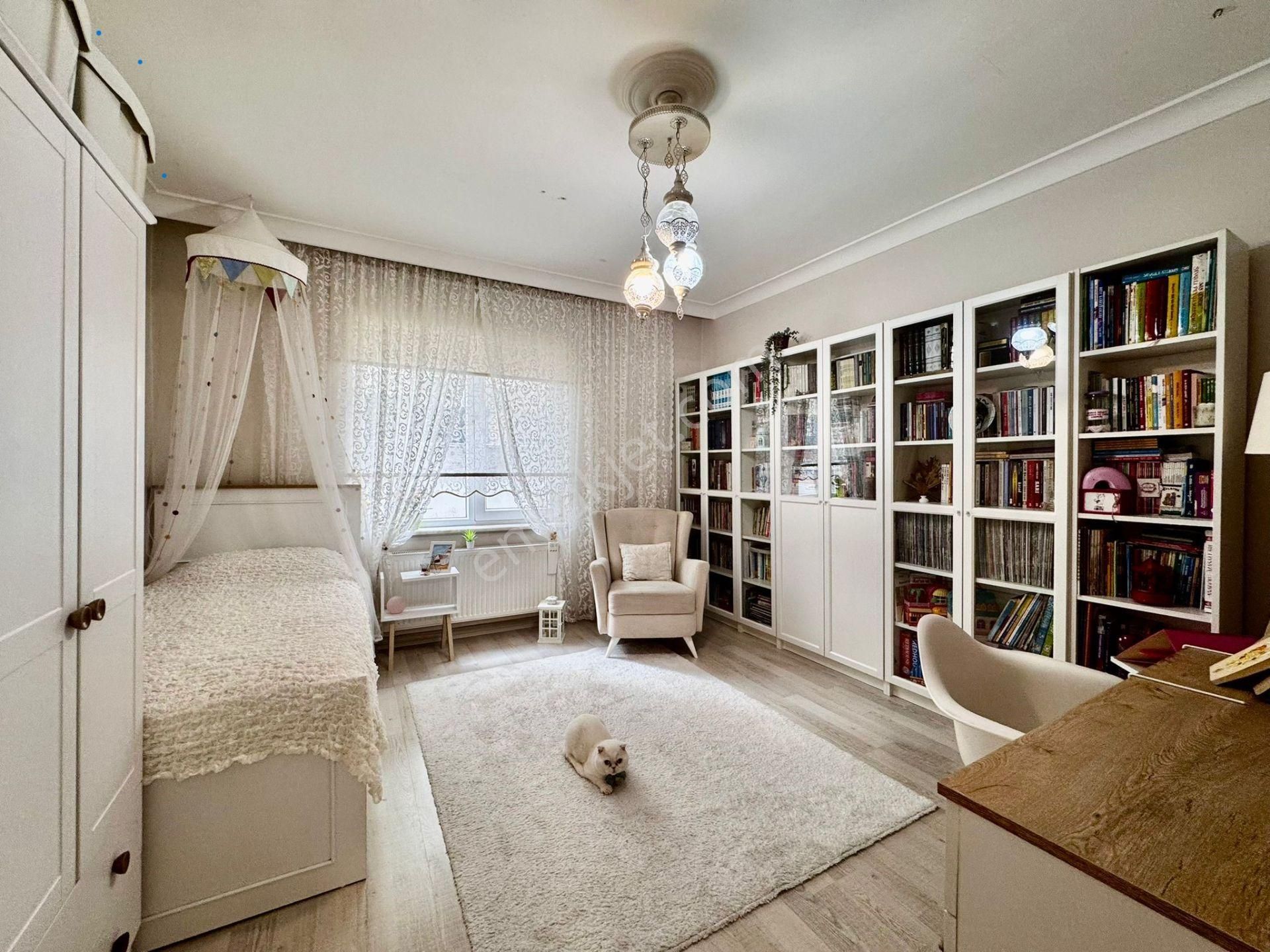 Nasip'ten Kaçırılmayacak Çift Banyolu Teras Balkonlu 3+1 - Görsel 24