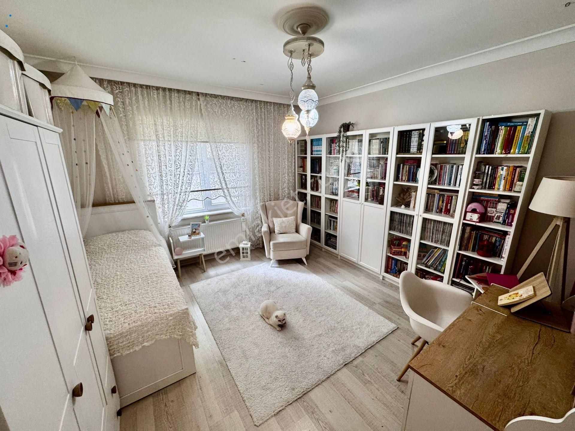 Nasip'ten Kaçırılmayacak Çift Banyolu Teras Balkonlu 3+1 - Görsel 25