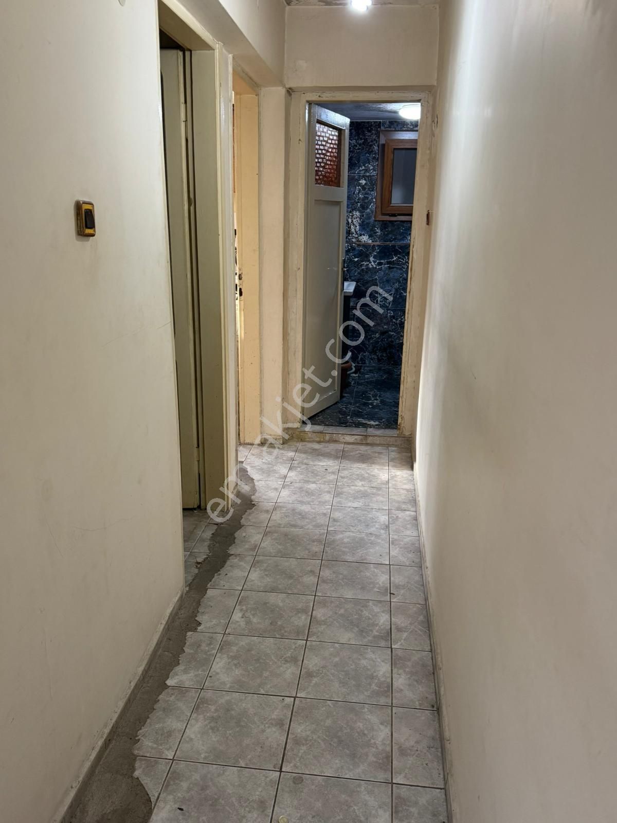Konak'da Panoramik Körfez Manzaralı Teraslı 4+1 Daire - Görsel 2