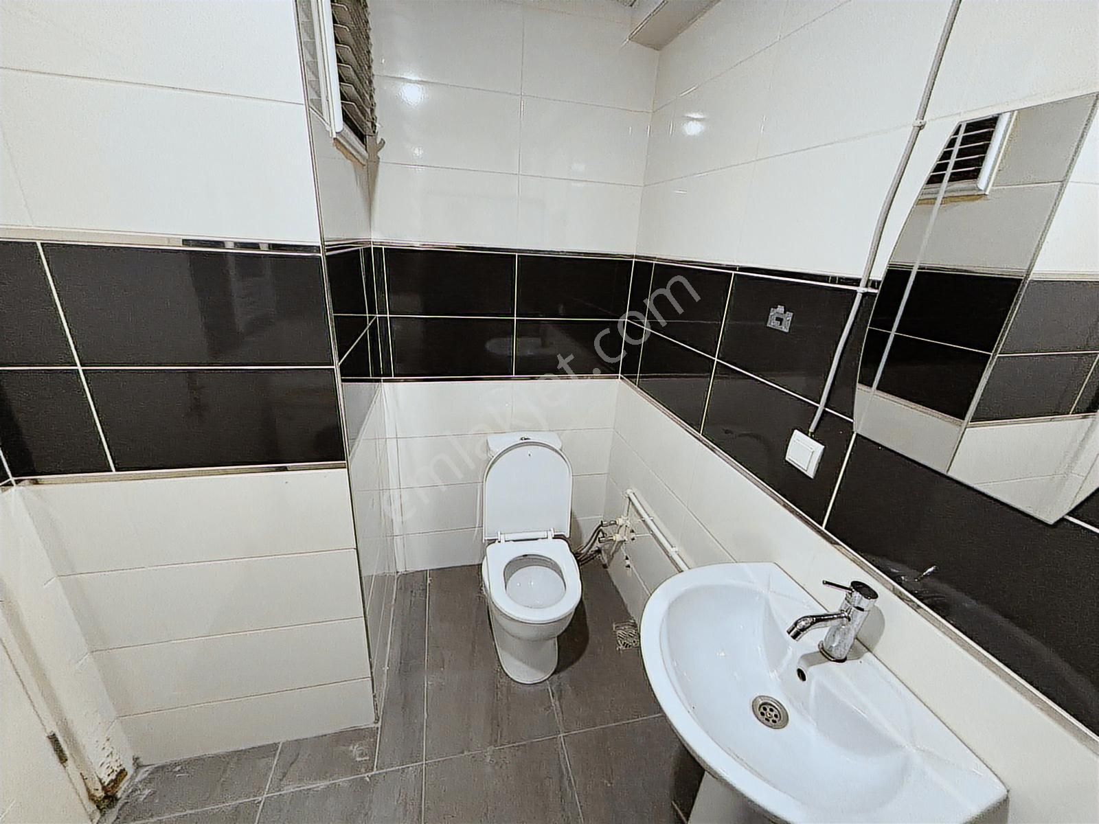 Görüklede Abonelikleri Açık Full Eşyalı 1+1 Geniş Kiralık Daire - Görsel 8