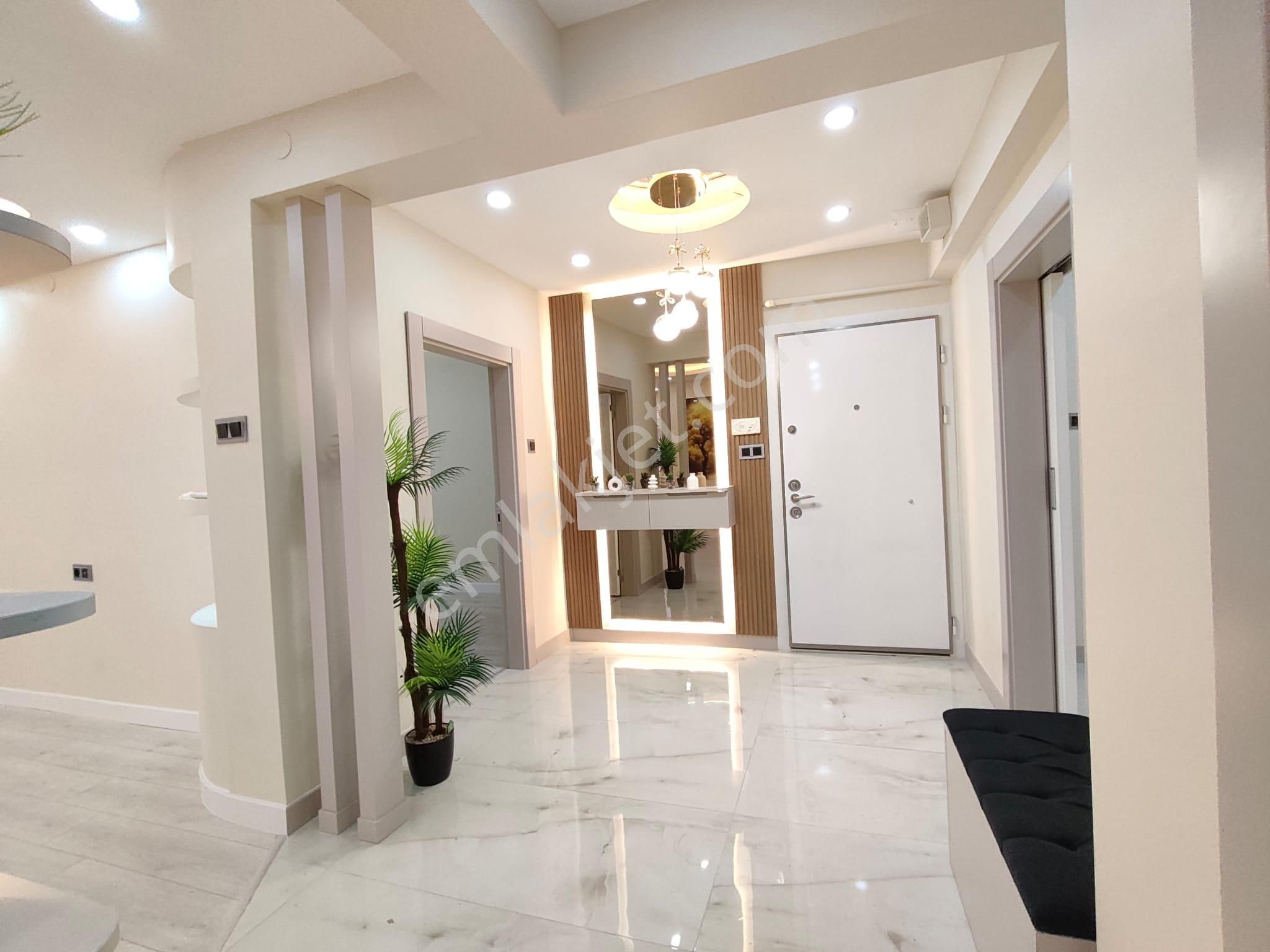 Yılmaz Gayrimenkul Den Mareşal Çakmak Mah 3+1 Arakat Lüx Yapılı 3. Banyolu 4.595 Pazarlıklı - Görsel 25