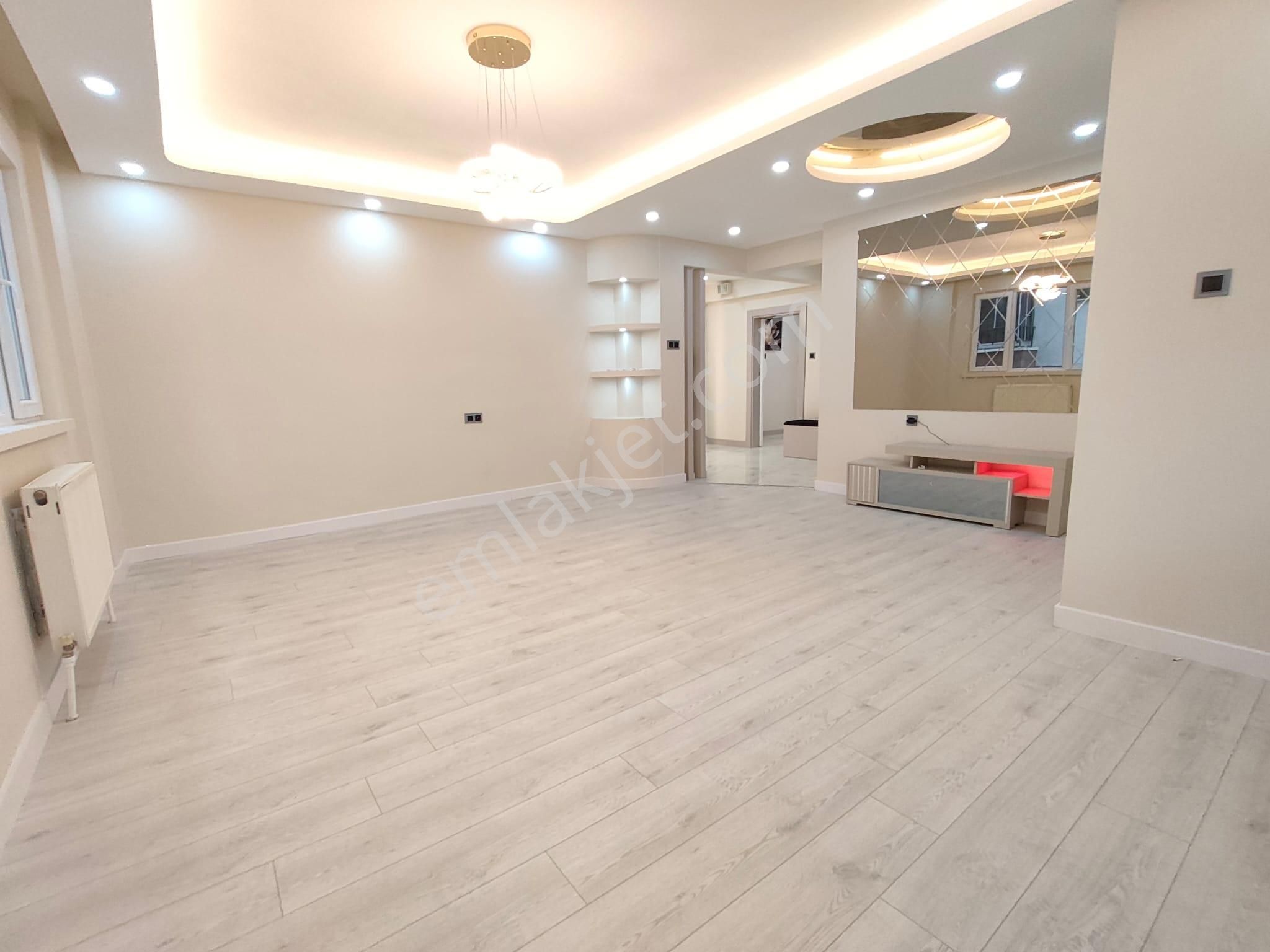 Yılmaz Gayrimenkul Den Mareşal Çakmak Mah 3+1 Arakat Lüx Yapılı 3. Banyolu 4.595 Pazarlıklı - Görsel 9