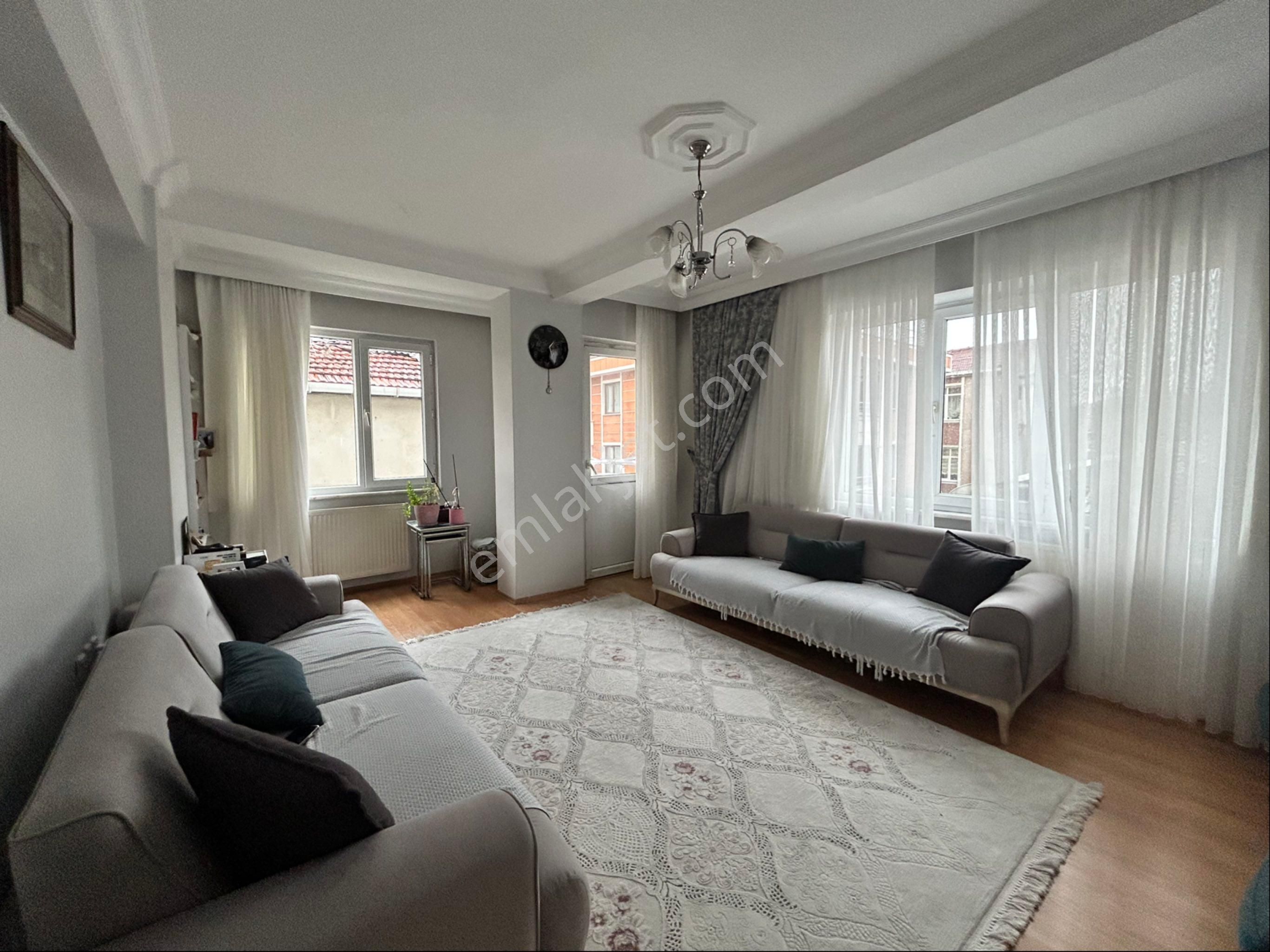 Bahçelievler’de Merkezi Konumda Geniş 4+2 Dubleks Daire - Görsel 10