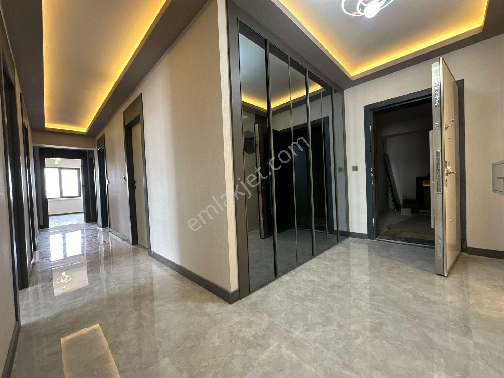 Pursaklar Mehmet Zengin Emlak'tan Potokol Yolu Yakını Teras Balkonlu 5.kat 4+1 Stede Daire - Görsel 21