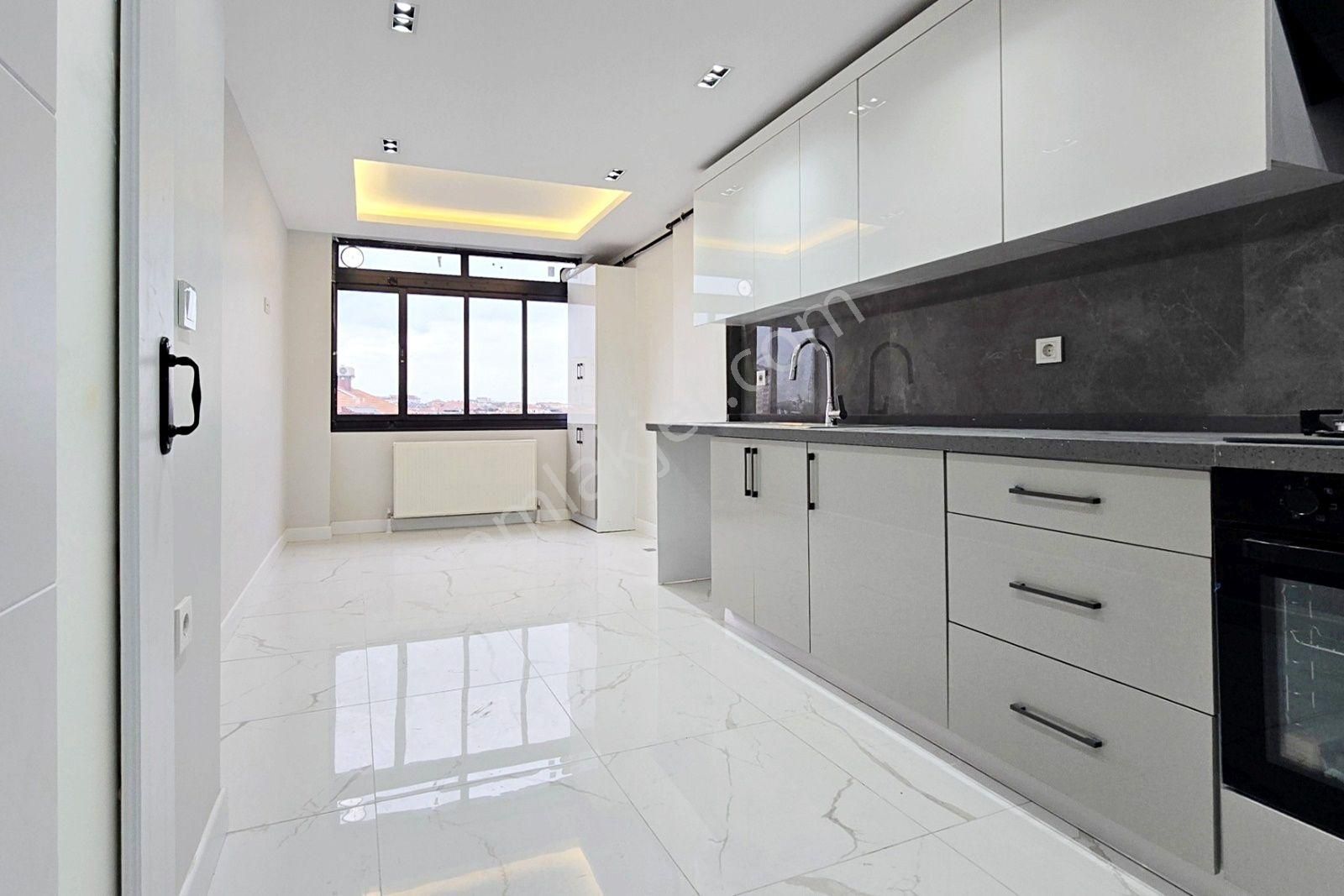 Weal World' Den Bahçelievler Merkez De, 5+2, 300 M2, Sıfır Dubleks ... - Görsel 10