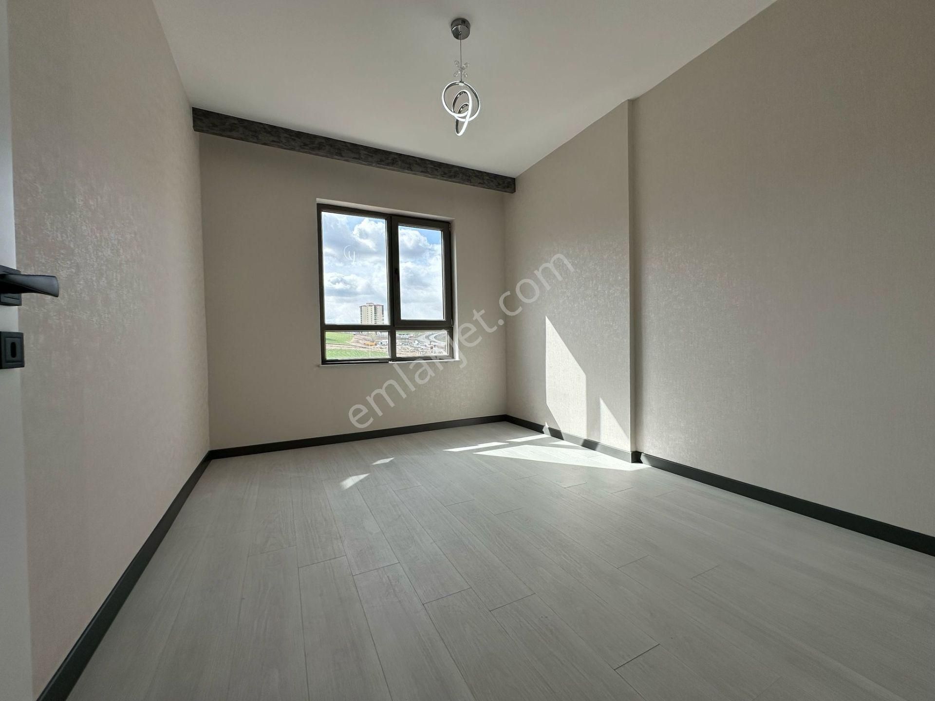 Pursaklar Mehmet Zengin Emlak'tan Kapalı Otoparklı Çift Banyolu 11.kat 4+1 Ultra Lüks Sitede - Görsel 14