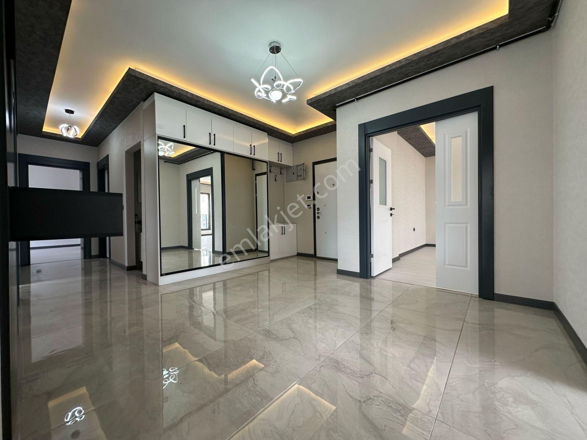 Pursaklar Mehmet Zengin Emlak'tan Kapalı Otoparklı Çift Banyolu 11.kat 4+1 Ultra Lüks Sitede - Görsel 26