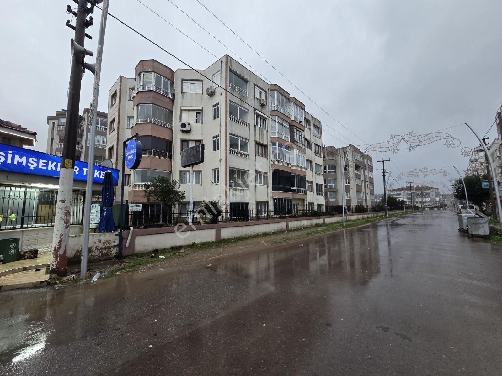 Yalova Çınarcık Altınkum Sitesinde Asansörlü Masrafsız Daire - Görsel 2