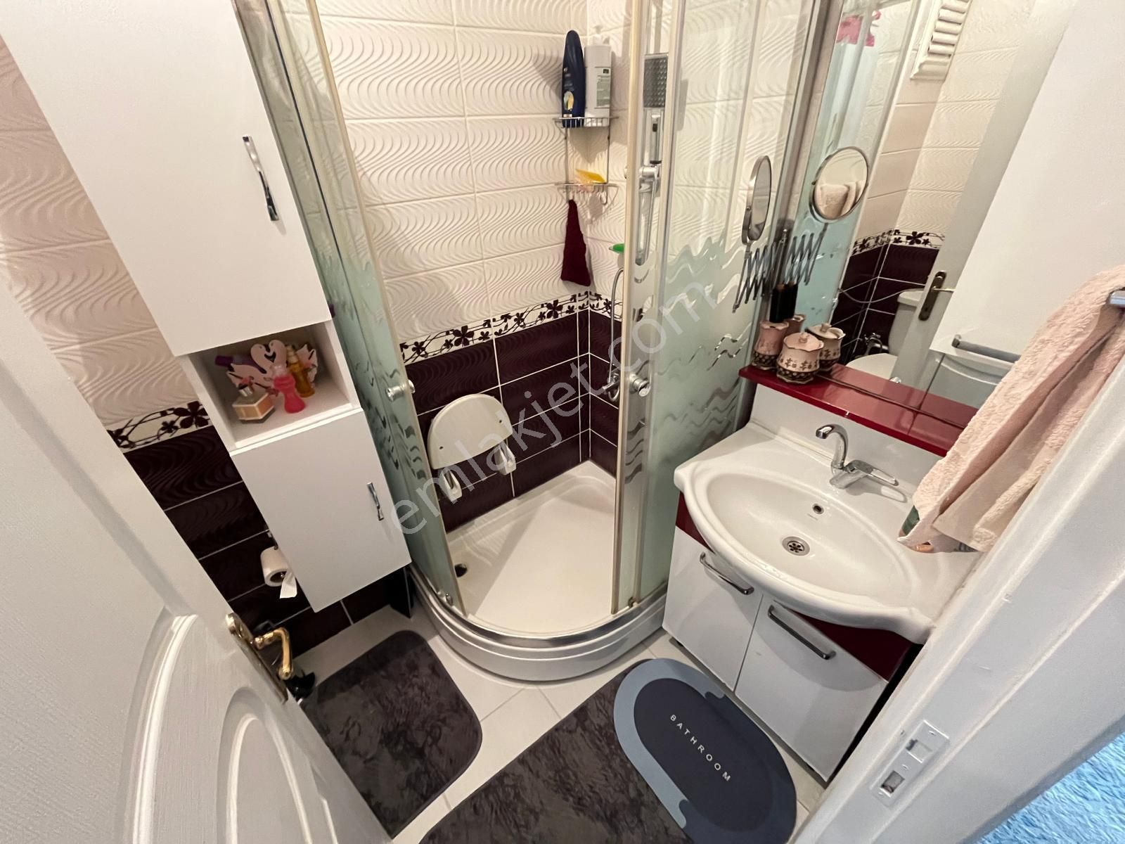 Ana Caddeye Paralel - Ulaşım Sorunsuz - Çift Wc- Önü Kapanmaz - 3+1 Satılık Daire - Görsel 28