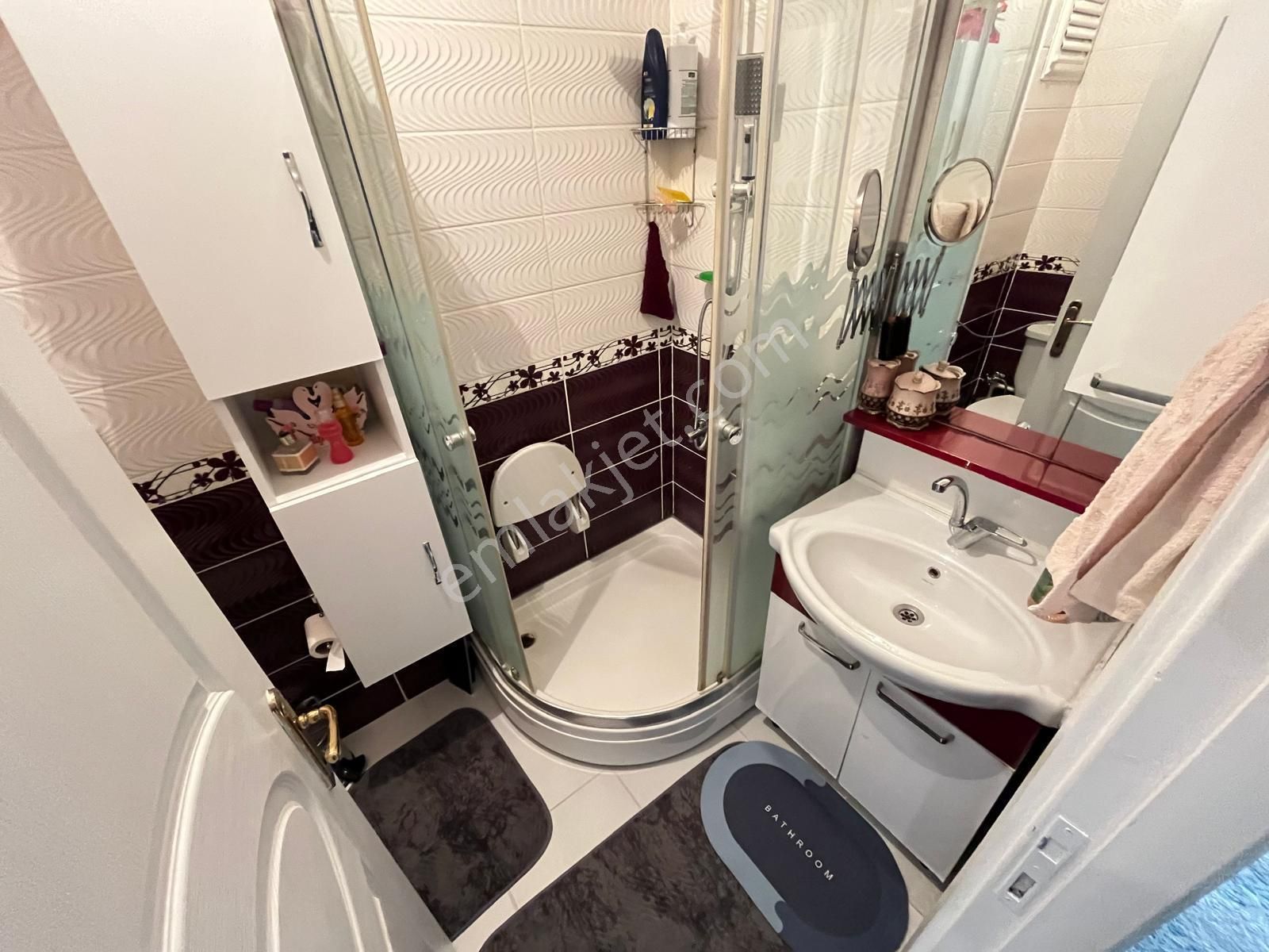 Ana Caddeye Paralel - Ulaşım Sorunsuz - Çift Wc- Önü Kapanmaz - 3+1 Satılık Daire - Görsel 26