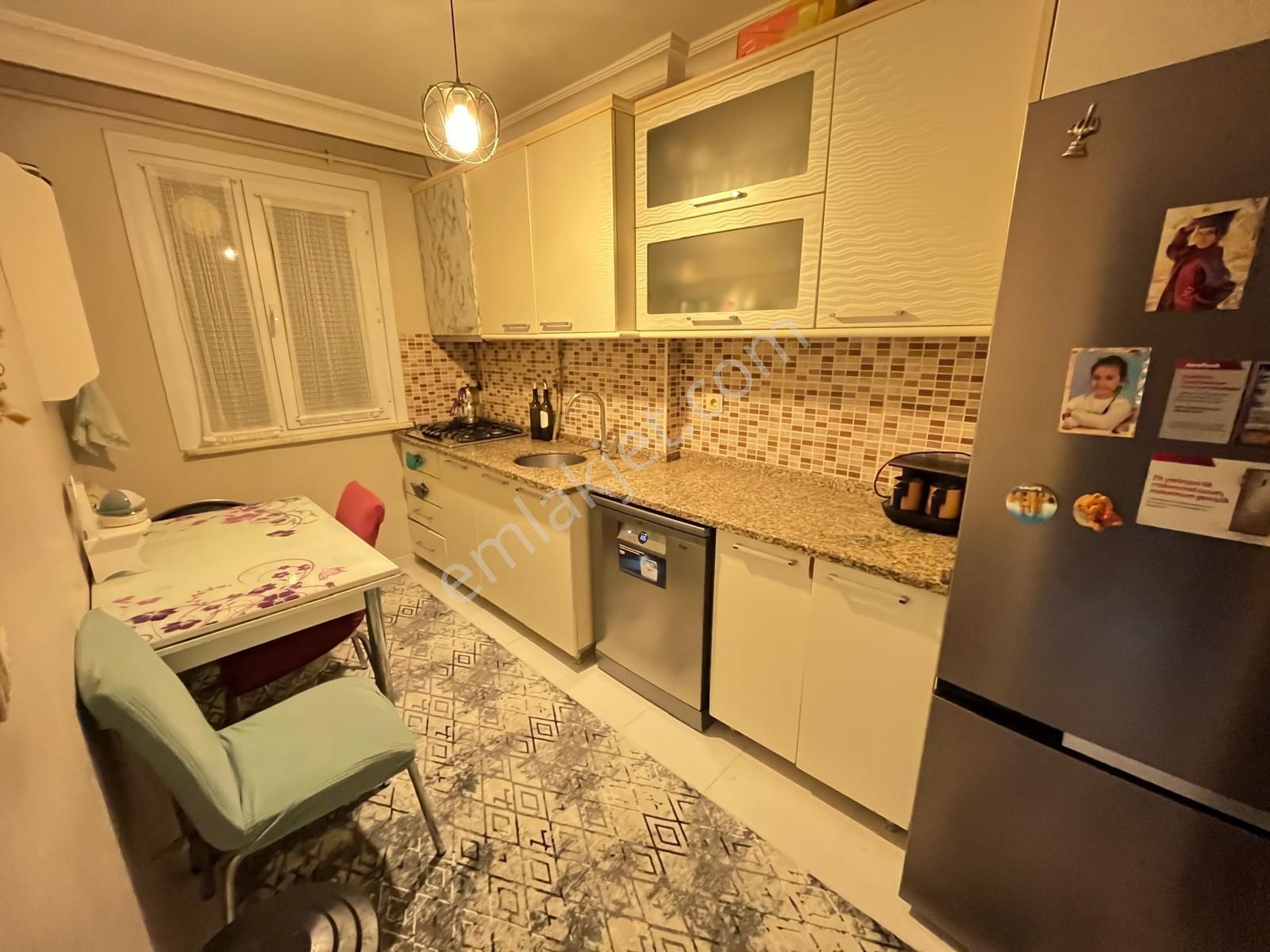 Ana Caddeye Paralel - Ulaşım Sorunsuz - Çift Wc- Önü Kapanmaz - 3+1 Satılık Daire - Görsel 10