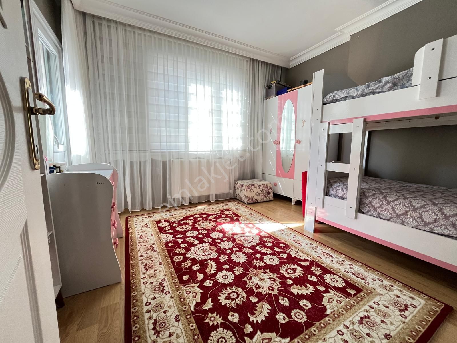 Ana Caddeye Paralel - Ulaşım Sorunsuz - Çift Wc- Önü Kapanmaz - 3+1 Satılık Daire - Görsel 11