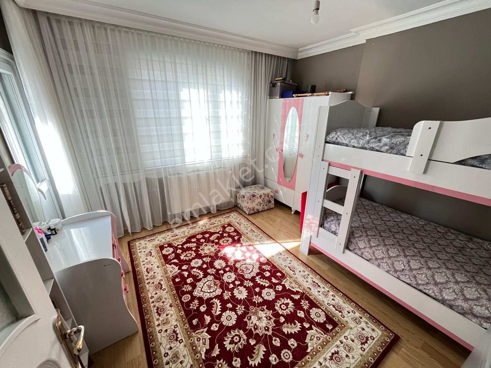 Ana Caddeye Paralel - Ulaşım Sorunsuz - Çift Wc- Önü Kapanmaz - 3+1 Satılık Daire - Görsel 13