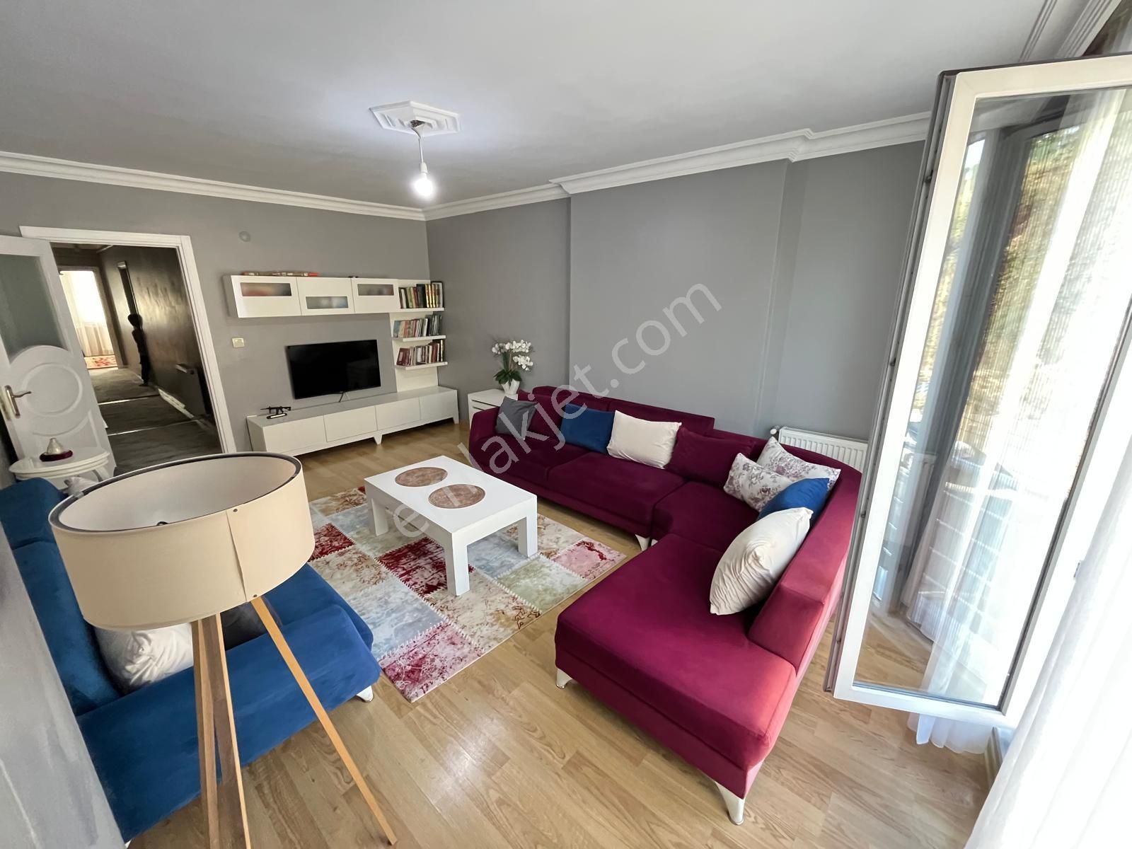 Ana Caddeye Paralel - Ulaşım Sorunsuz - Çift Wc- Önü Kapanmaz - 3+1 Satılık Daire - Görsel 2