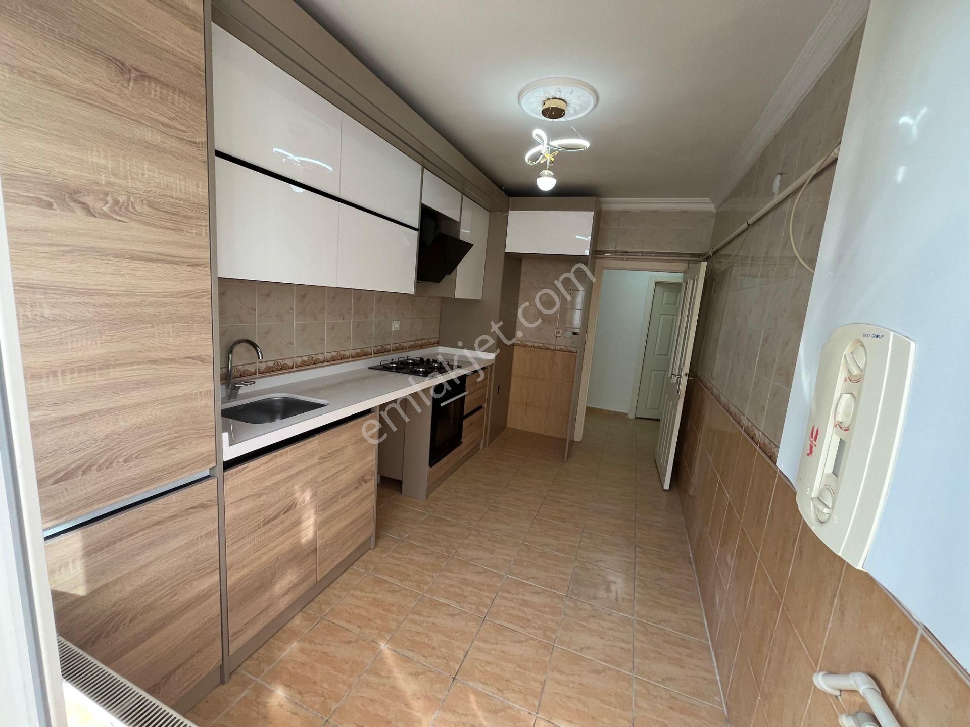 Yenikent Emlak'tan Cadde Üstü Park Cepheli Ara Kat Kiralık Daire - Görsel 25
