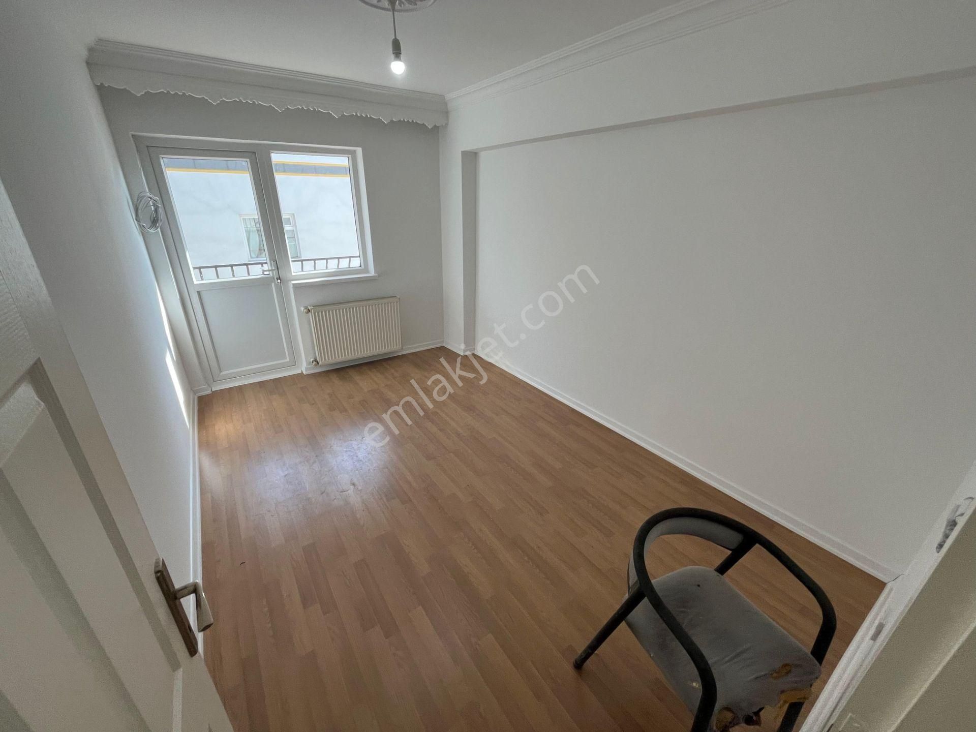 Yenikent Emlak'tan Cadde Üstü Park Cepheli Ara Kat Kiralık Daire - Görsel 27