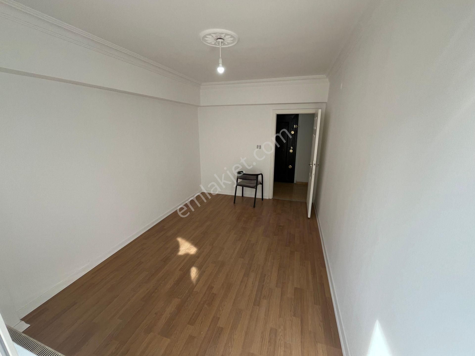 Yenikent Emlak'tan Cadde Üstü Park Cepheli Ara Kat Kiralık Daire - Görsel 32