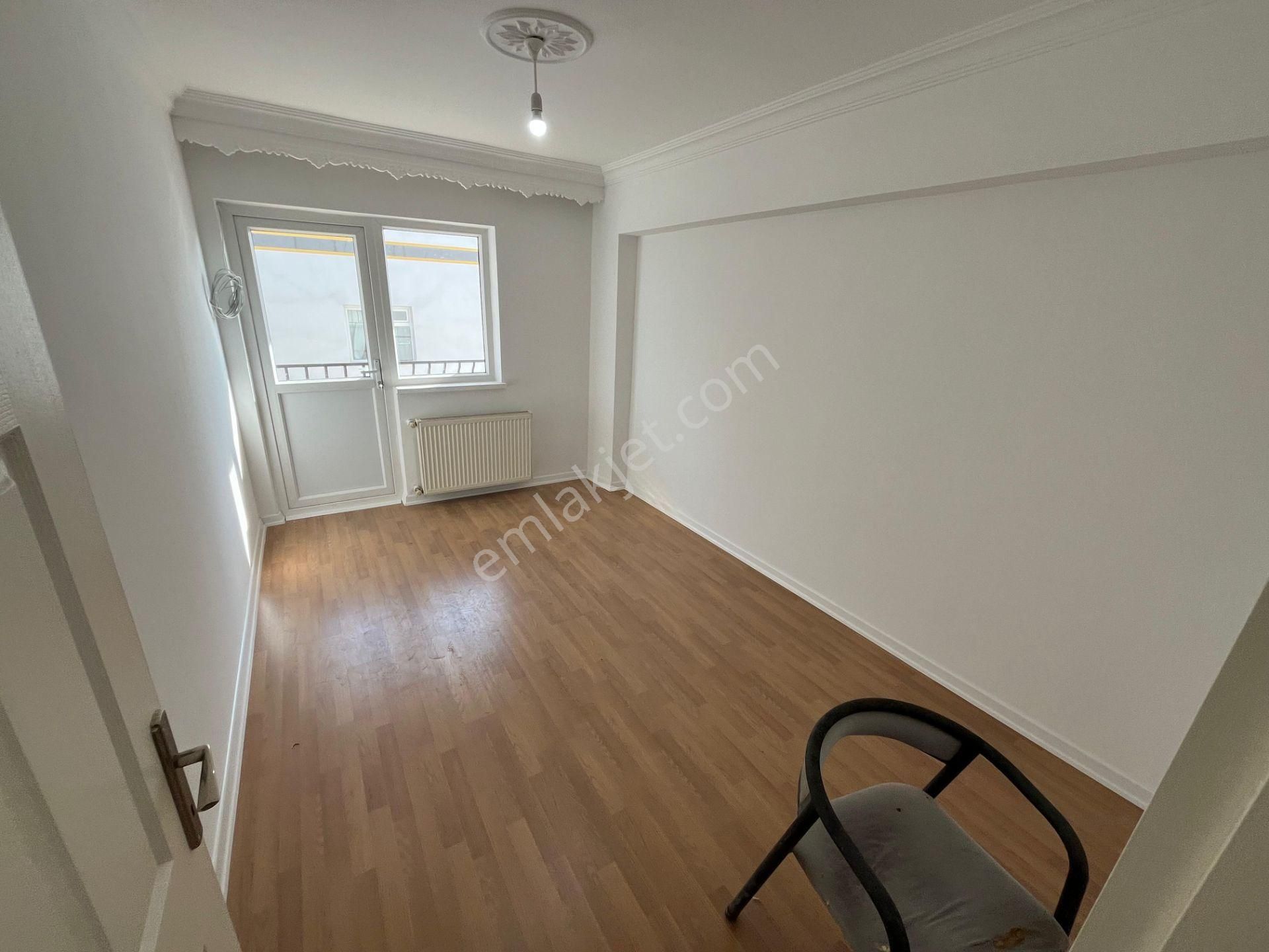 Yenikent Emlak'tan Cadde Üstü Park Cepheli Ara Kat Kiralık Daire - Görsel 29