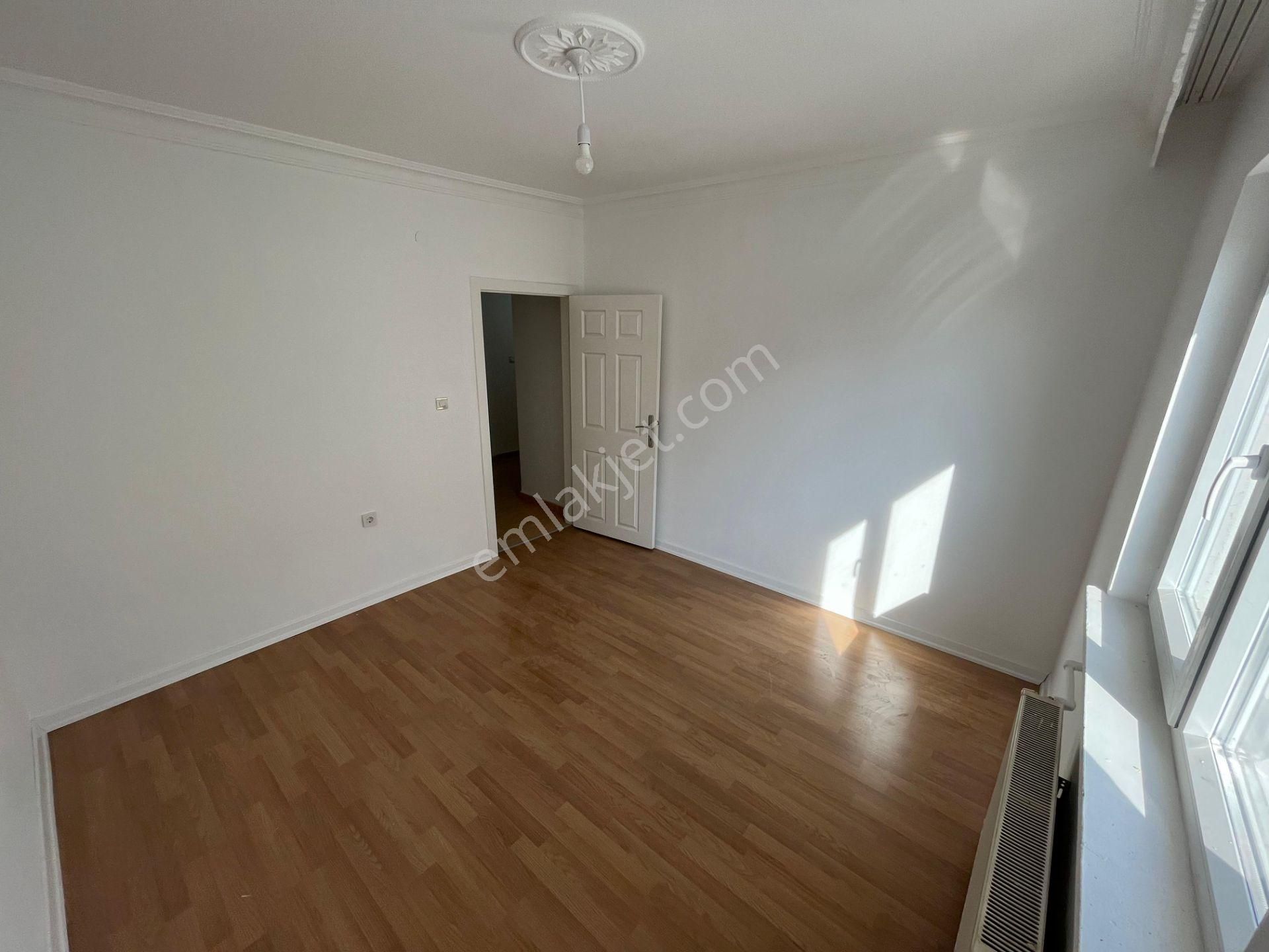 Yenikent Emlak'tan Cadde Üstü Park Cepheli Ara Kat Kiralık Daire - Görsel 39