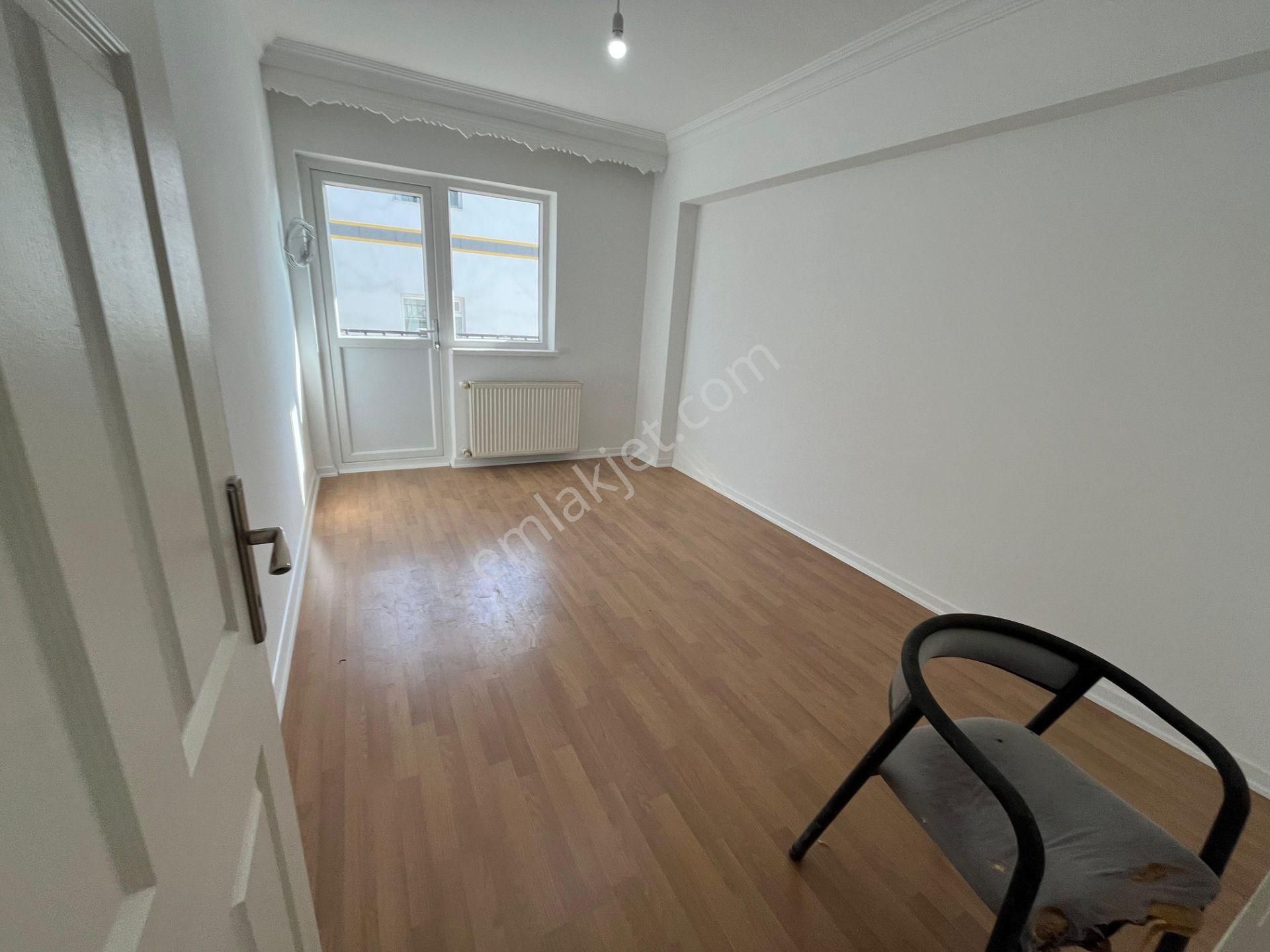 Yenikent Emlak'tan Cadde Üstü Park Cepheli Ara Kat Kiralık Daire - Görsel 26