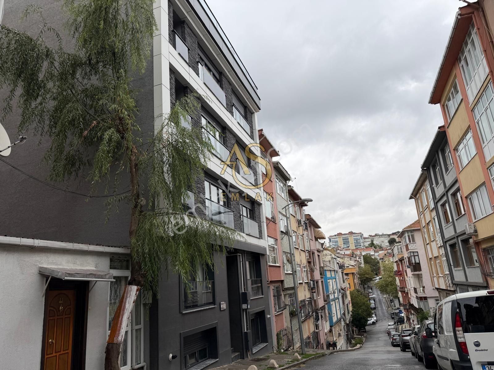 As Emlaktan 3+2 Sıfır İcadiyede Caddeye Yakın Teraslı Lüx Dublex - Görsel 35