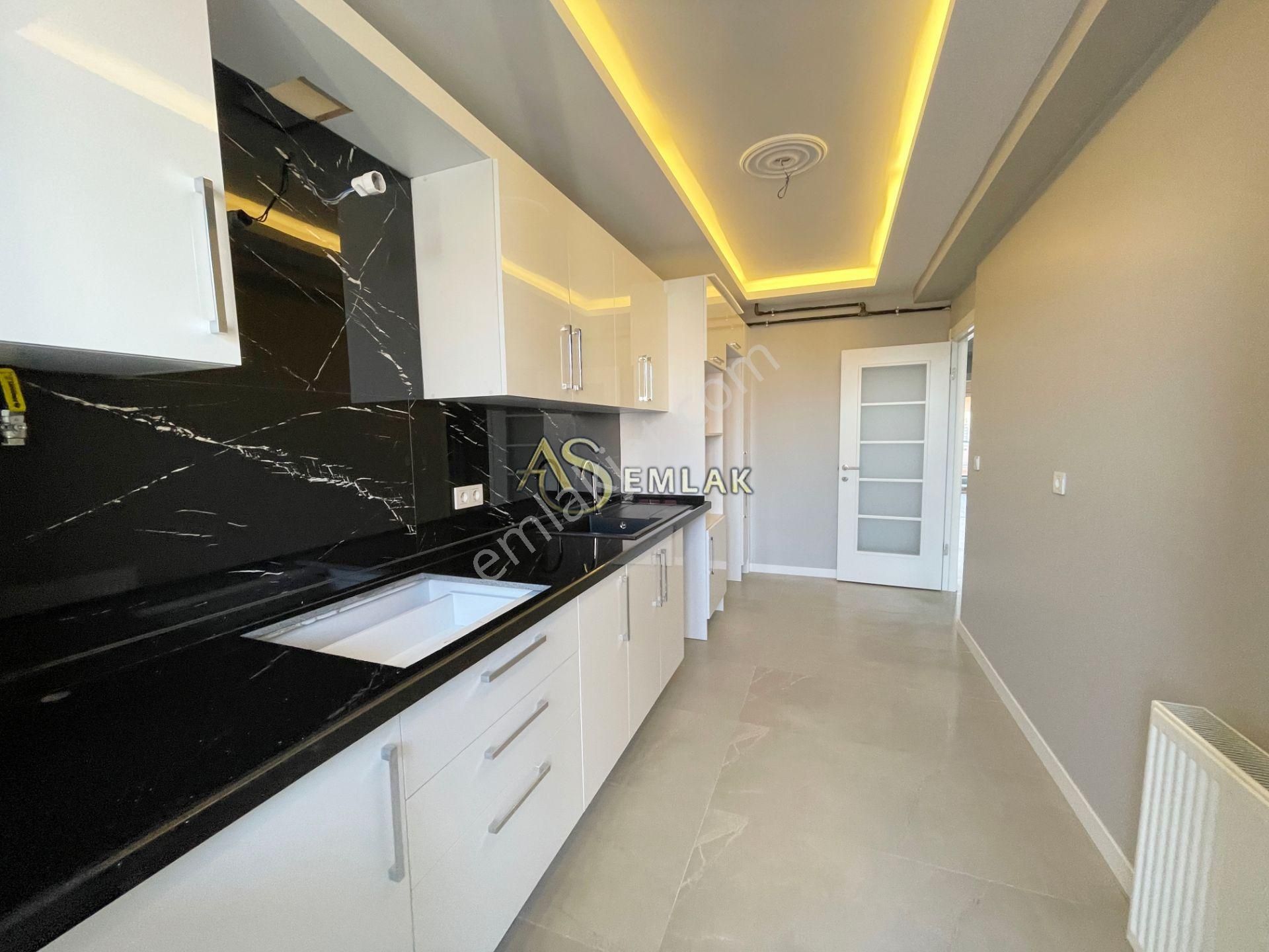 As Emlaktan 3+2 Sıfır İcadiyede Caddeye Yakın Teraslı Lüx Dublex - Görsel 7