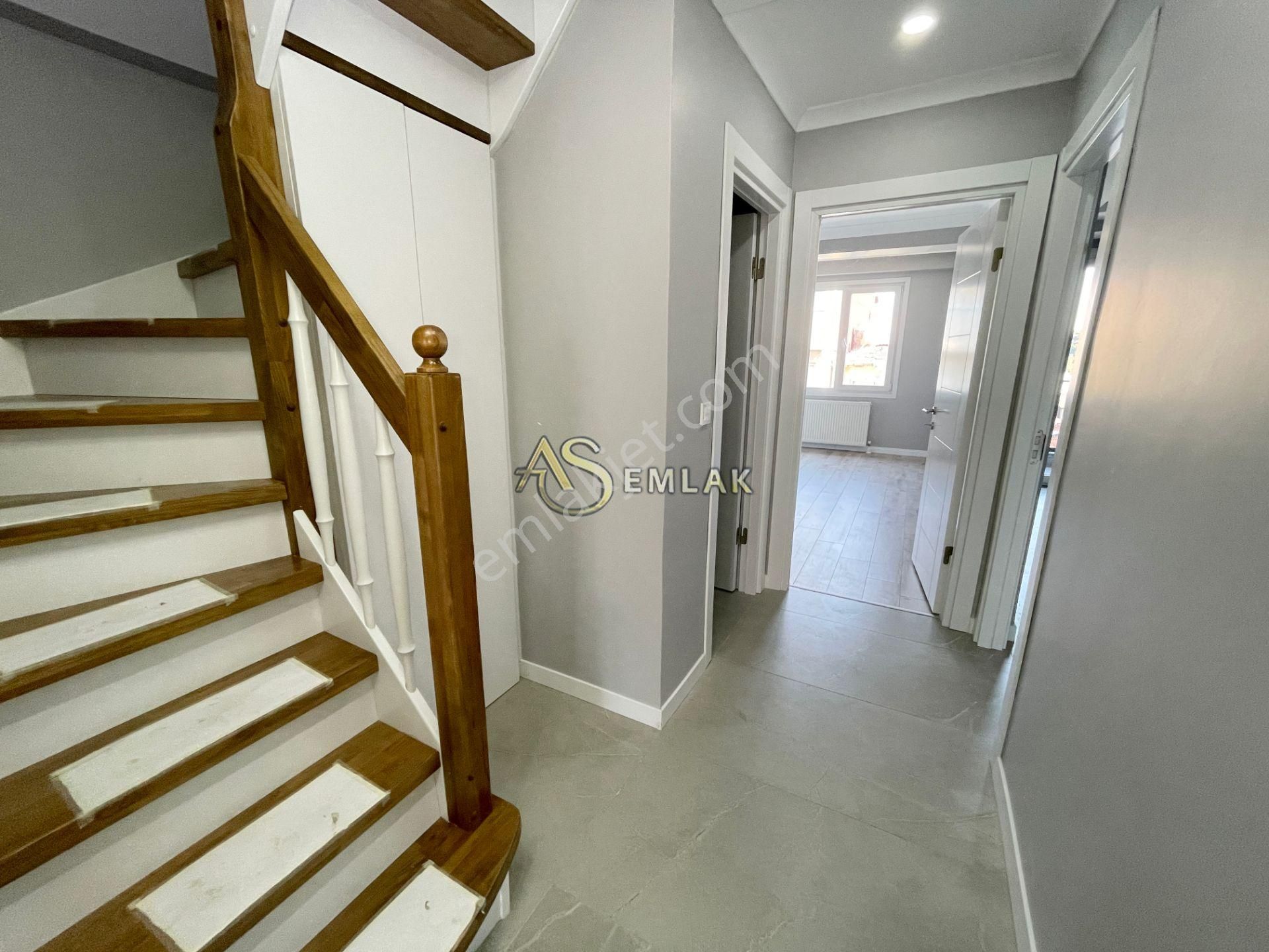 As Emlaktan 3+2 Sıfır İcadiyede Caddeye Yakın Teraslı Lüx Dublex - Görsel 14