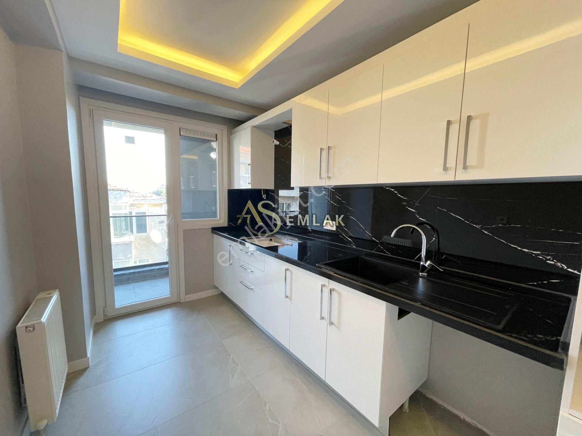 As Emlaktan 3+2 Sıfır İcadiyede Caddeye Yakın Teraslı Lüx Dublex - Görsel 8