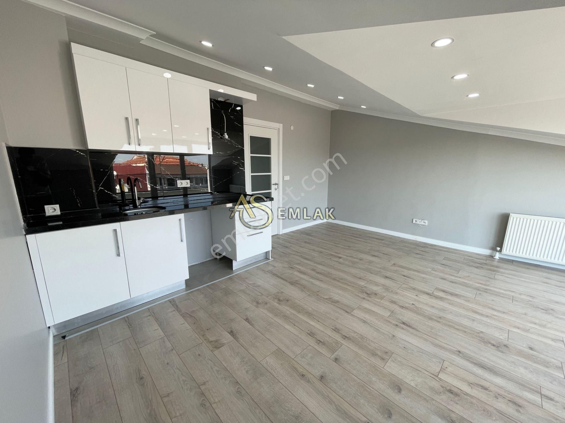 As Emlaktan 3+2 Sıfır İcadiyede Caddeye Yakın Teraslı Lüx Dublex - Görsel 19