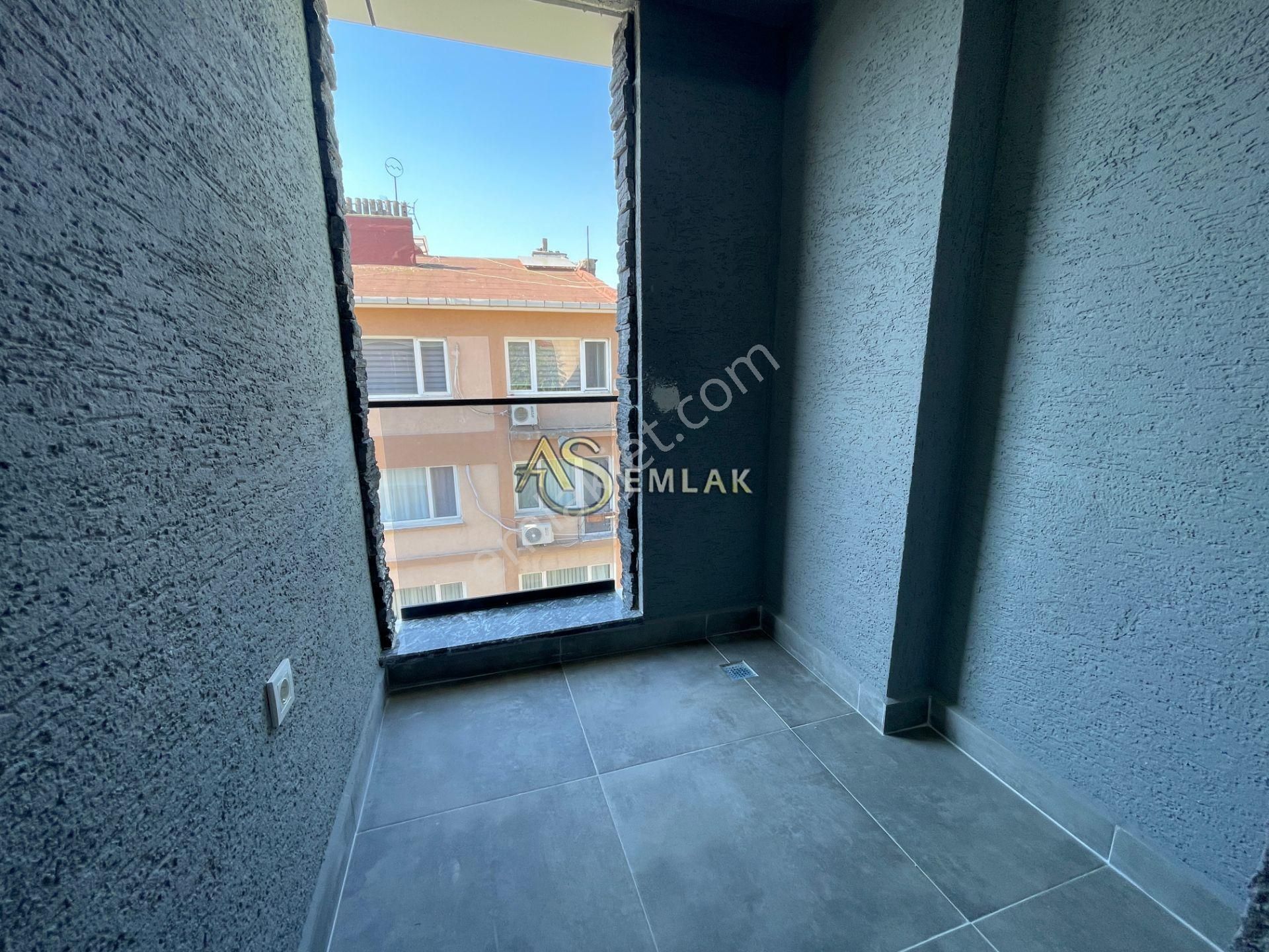 As Emlaktan 3+2 Sıfır İcadiyede Caddeye Yakın Teraslı Lüx Dublex - Görsel 3