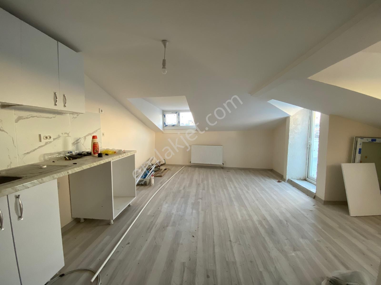 Kavaklı Merkezde Kiralık Sıfır 3+2 Dubleks S Daire - Görsel 9