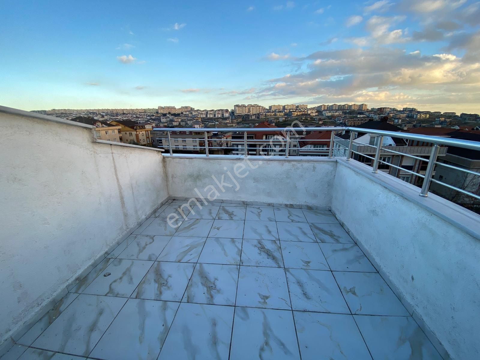 Kavaklı Merkezde Kiralık Sıfır 3+2 Dubleks S Daire - Görsel 3