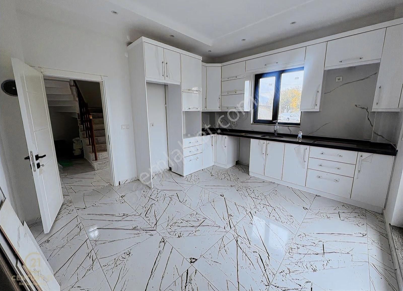 C21 Bal 'dan Gökçeyazı Köseağalar'da Satılık Bahçeli Lüks Villa - Görsel 19