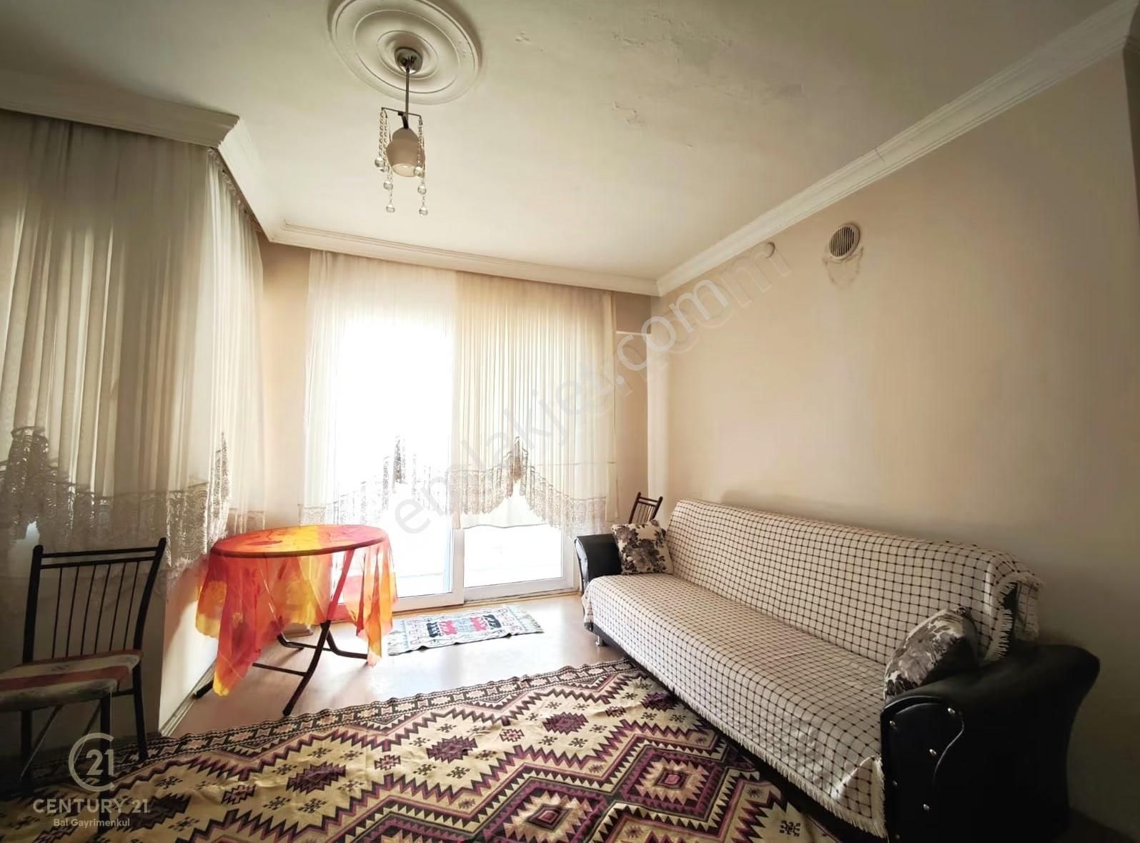 Century21 Bal'dan Akçay Sarıkız Mah.2+1 Eşyalı Kiralık Daire - Görsel 3