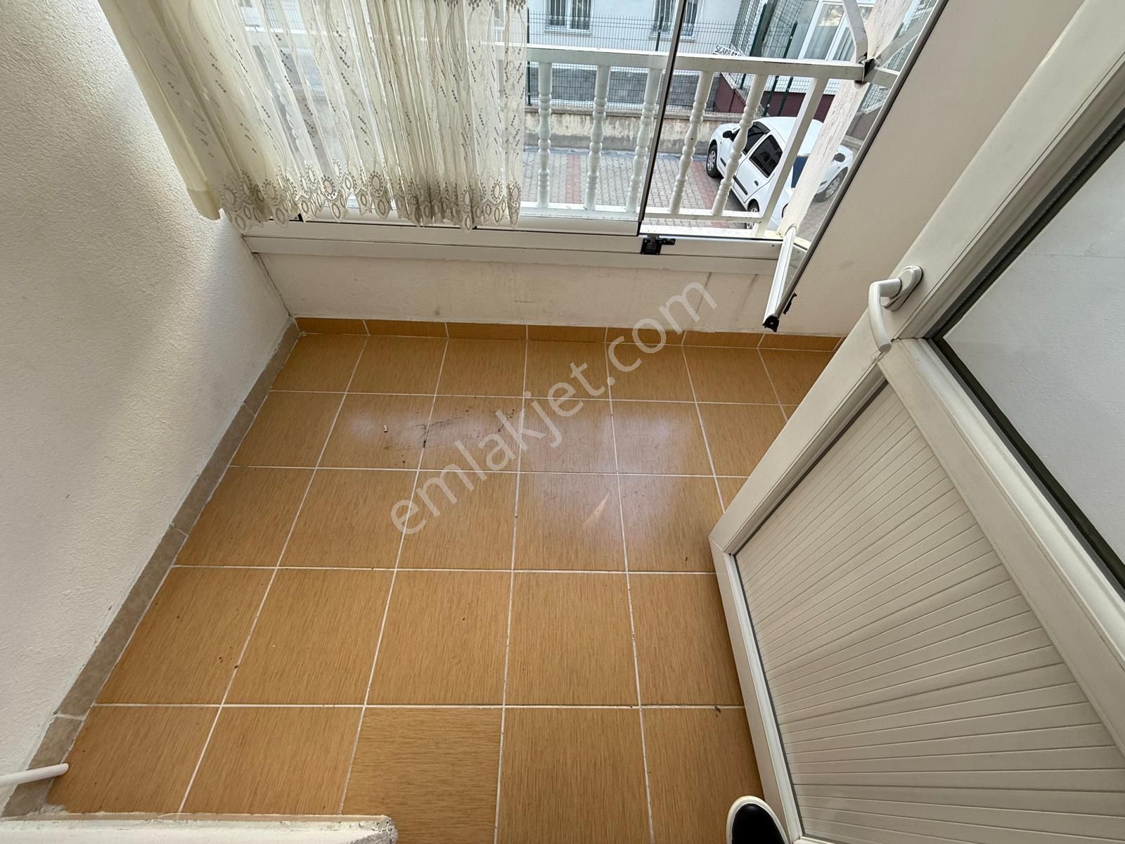 Nasip'ten Ayyıldız Merkeze Yakın Masrafsız Yüksek Giriş 3+1 - Görsel 8