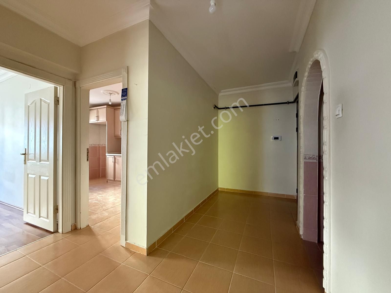 Nasip'ten Ayyıldız Merkeze Yakın Masrafsız Yüksek Giriş 3+1 - Görsel 12